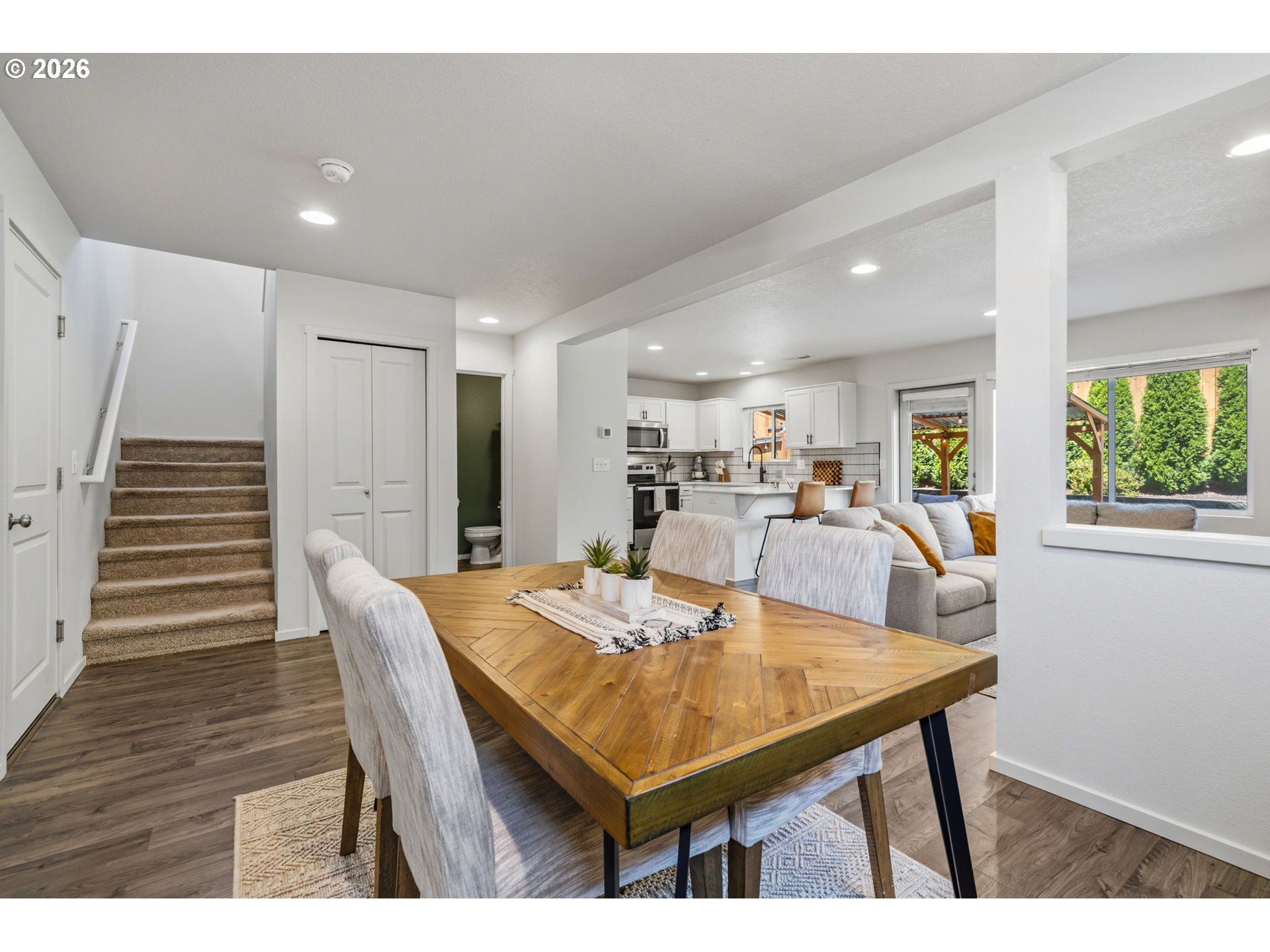 2100 S MEADOWLARK LOOP