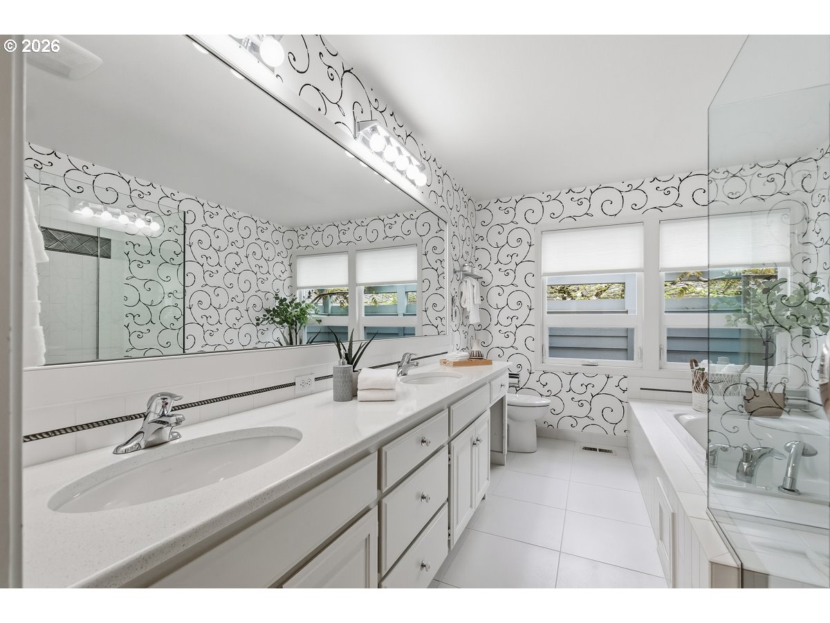 7287 SW ARBOR LAKE DR