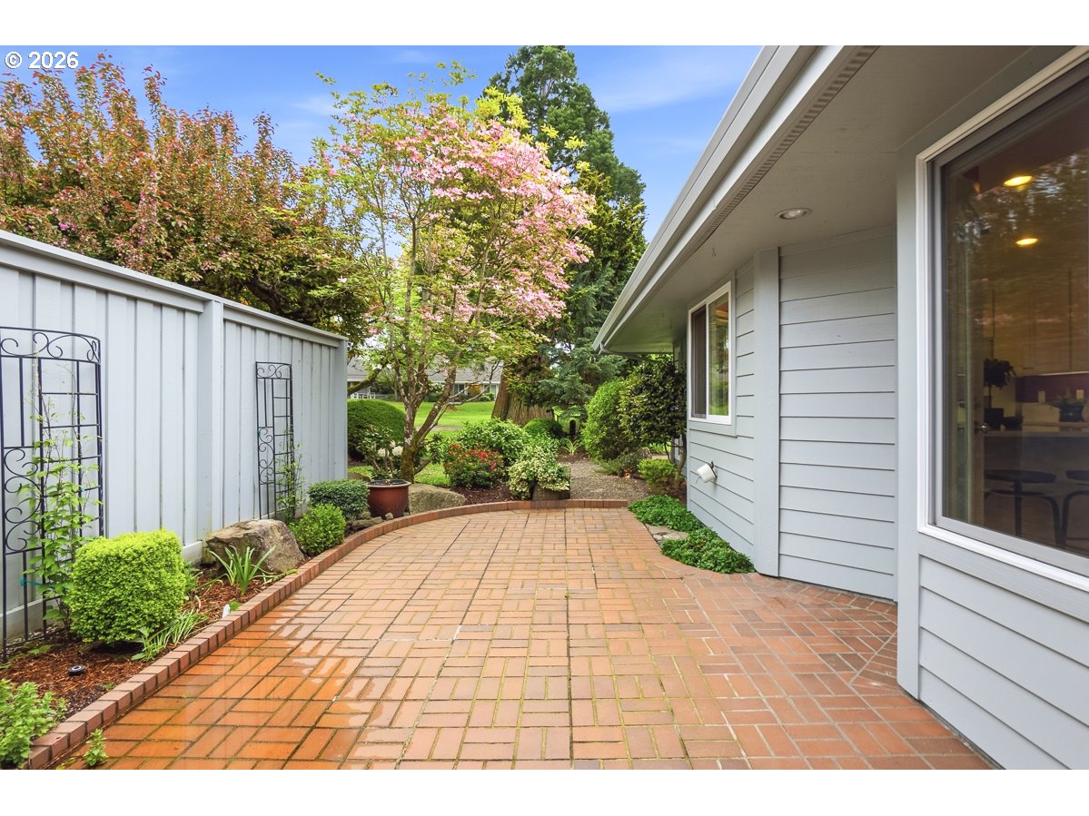 7287 SW ARBOR LAKE DR