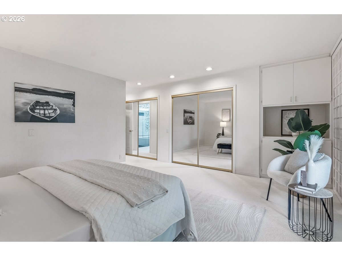 7287 SW ARBOR LAKE DR