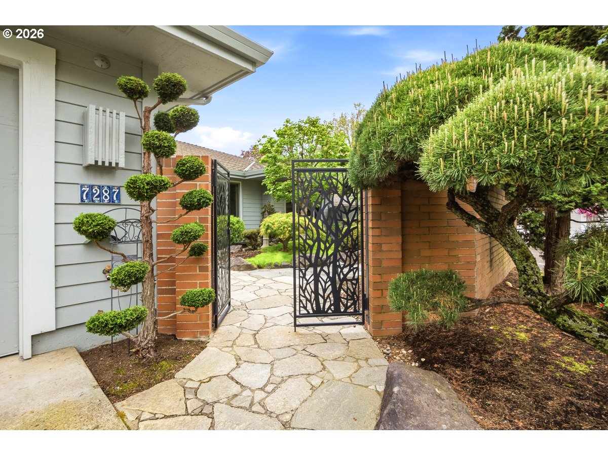 7287 SW ARBOR LAKE DR