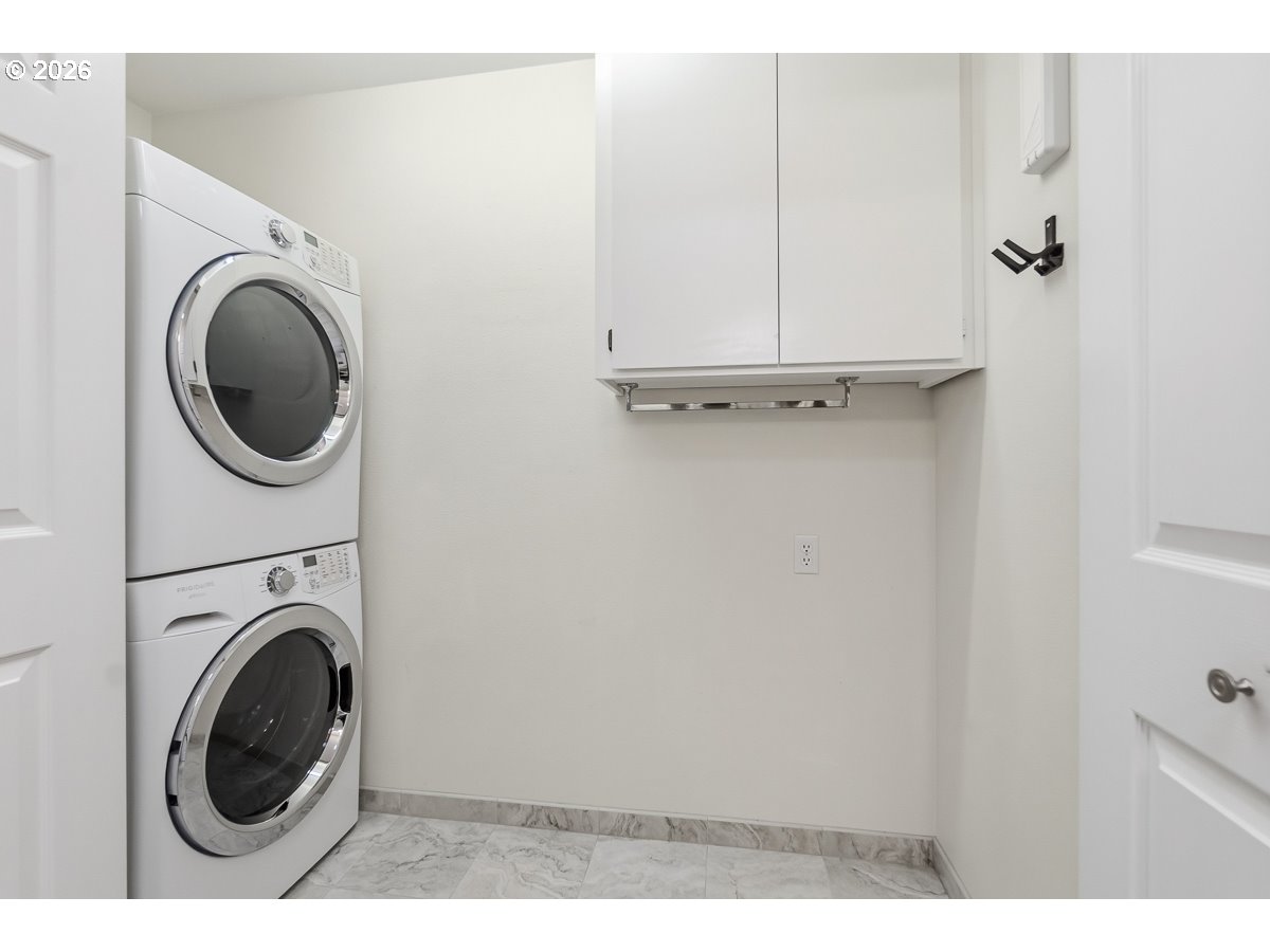 7287 SW ARBOR LAKE DR