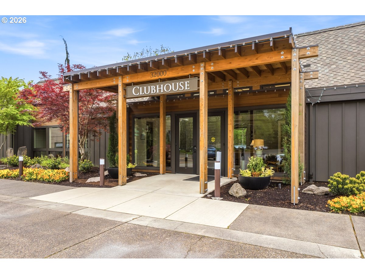 7287 SW ARBOR LAKE DR