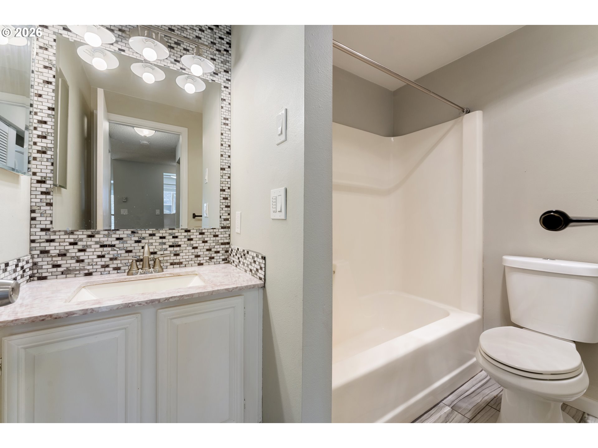 11724 SW BOONES BEND DR