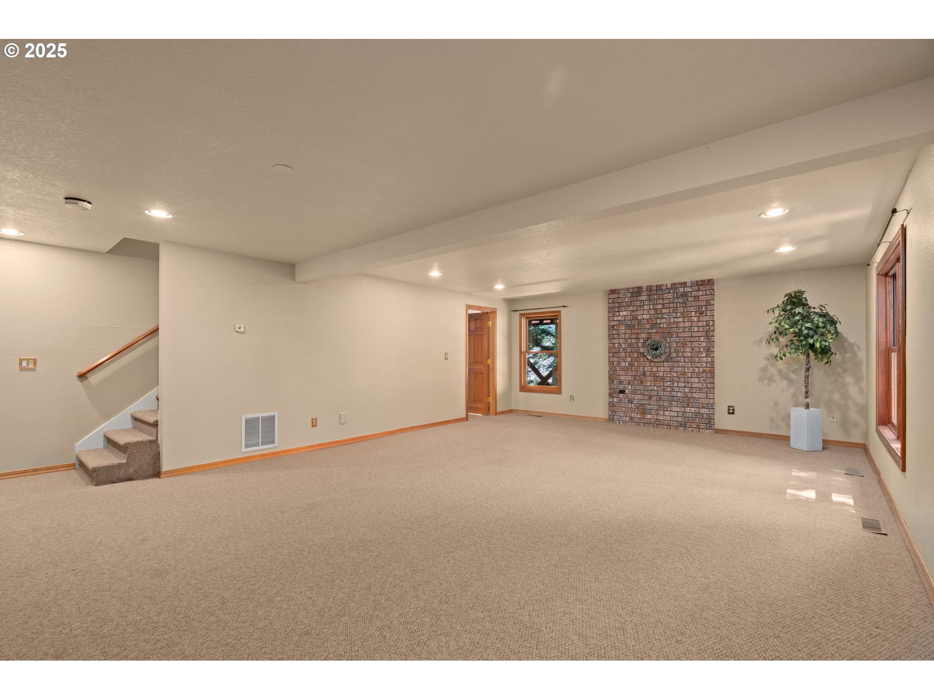 10670 NW LA CASSEL CREST LN