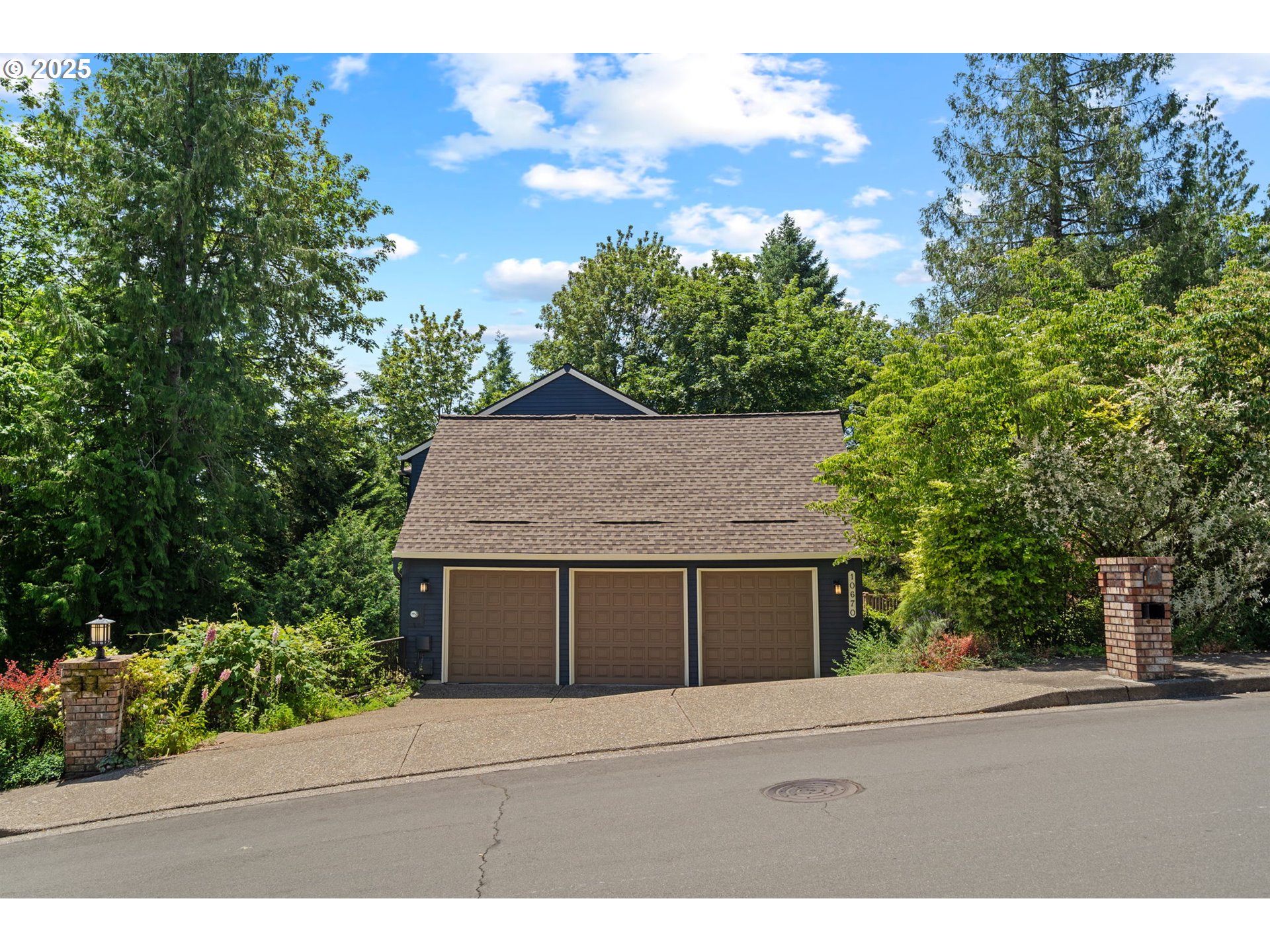 10670 NW LA CASSEL CREST LN