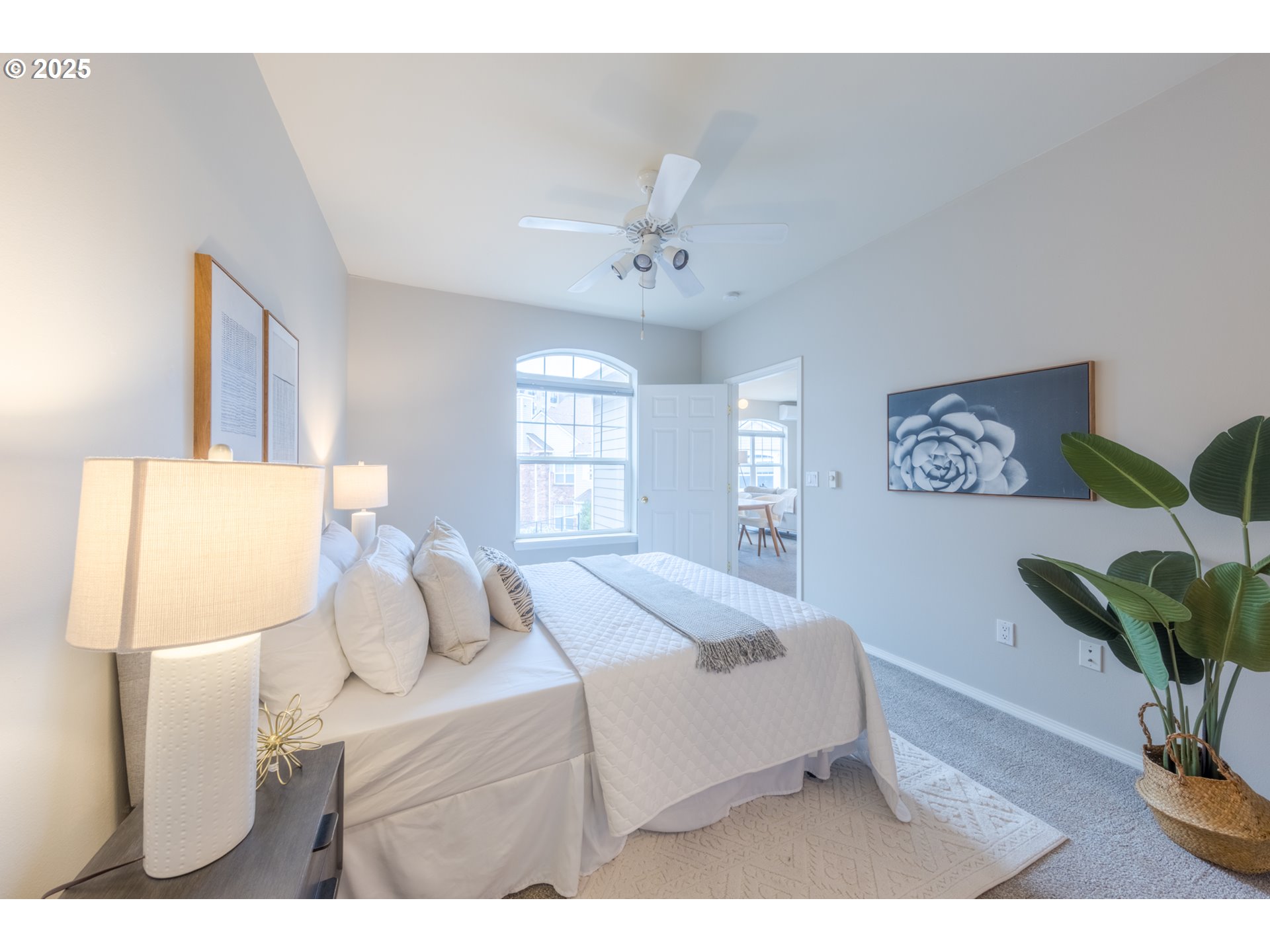 1130 NE HORIZON LOOP 1605