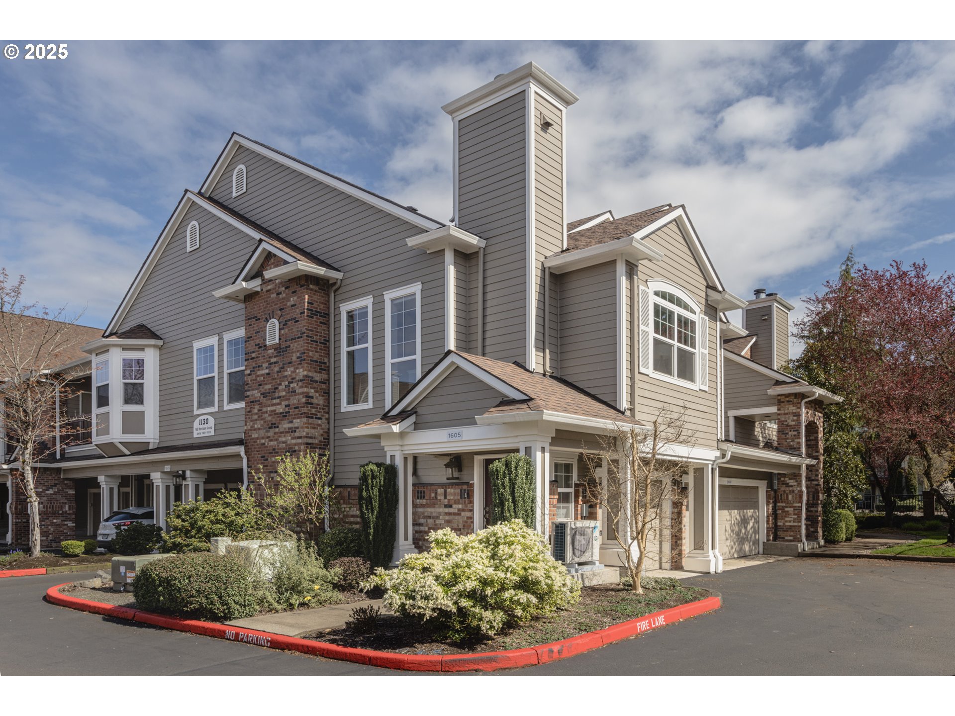 1130 NE HORIZON LOOP 1605