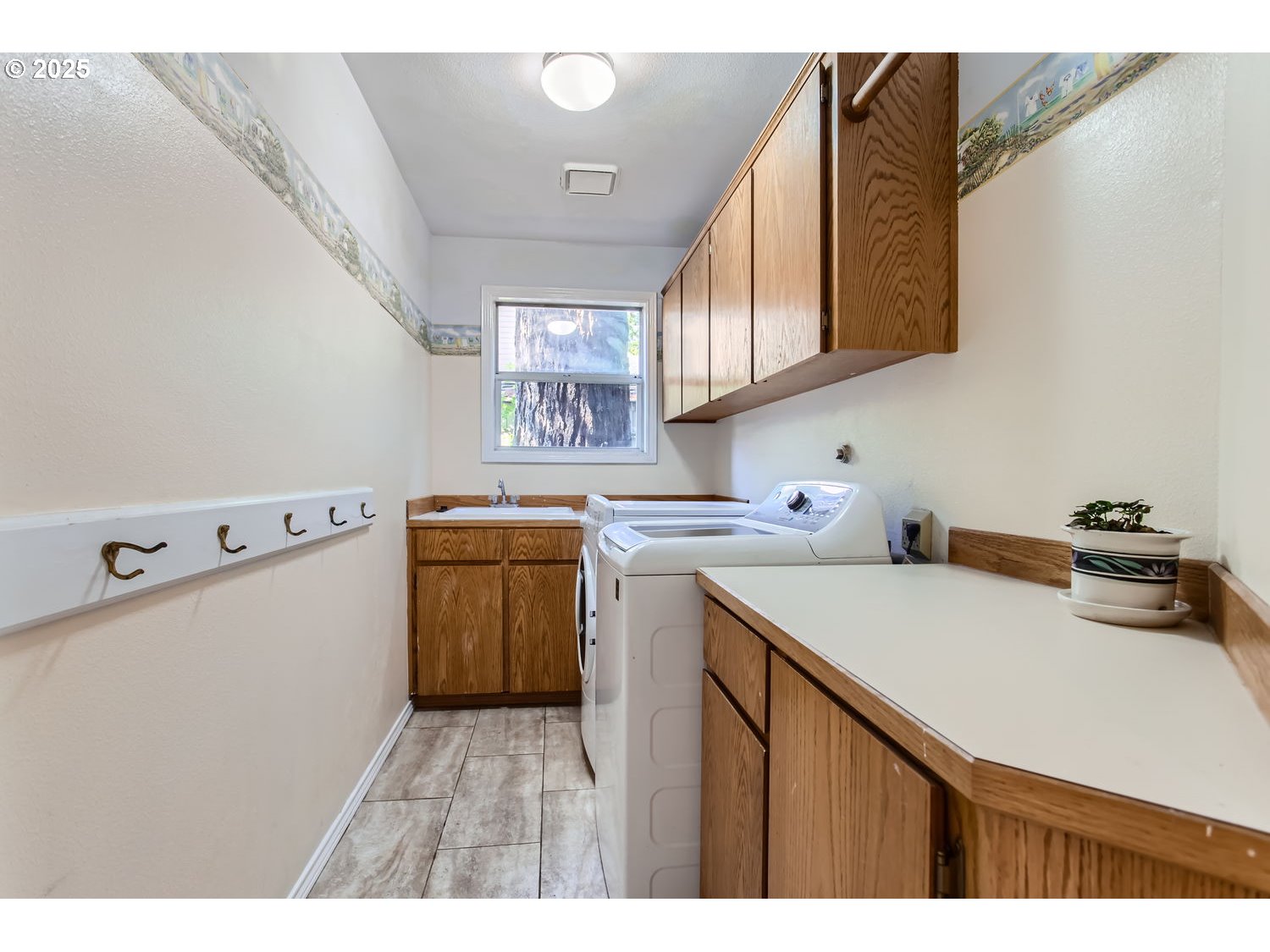 8570 SW THOROUGHBRED PL