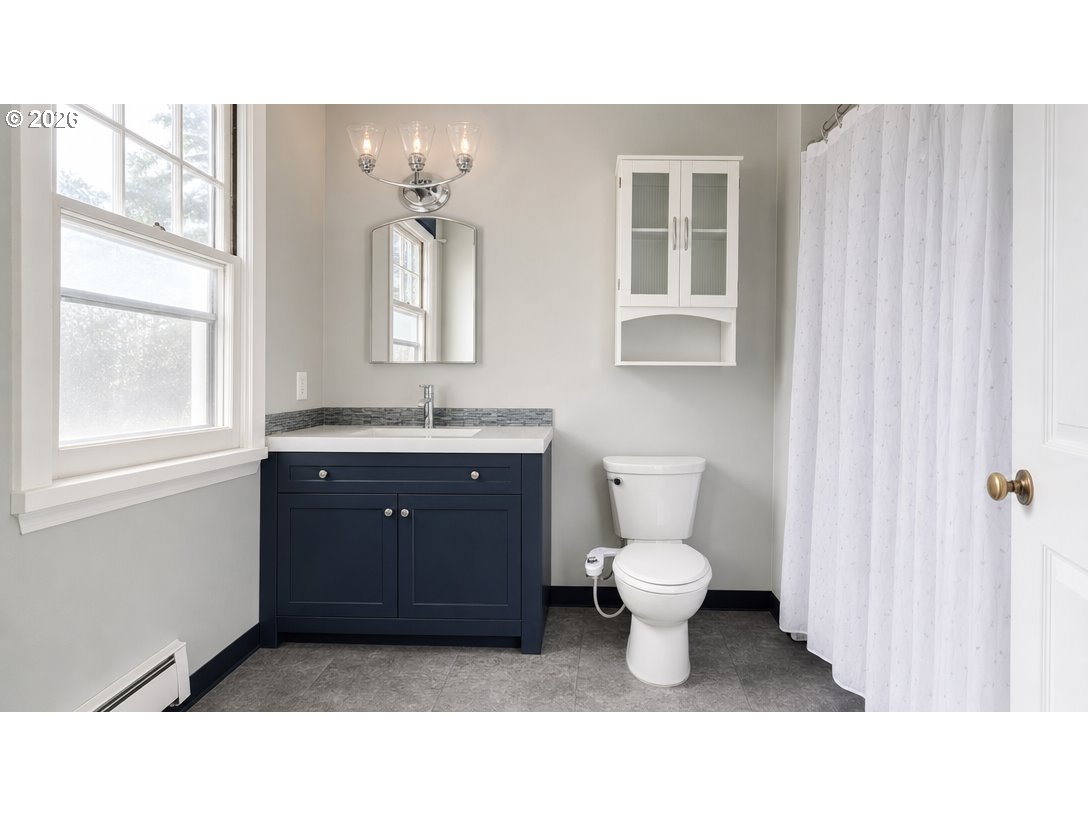 6728 NE HANCOCK ST