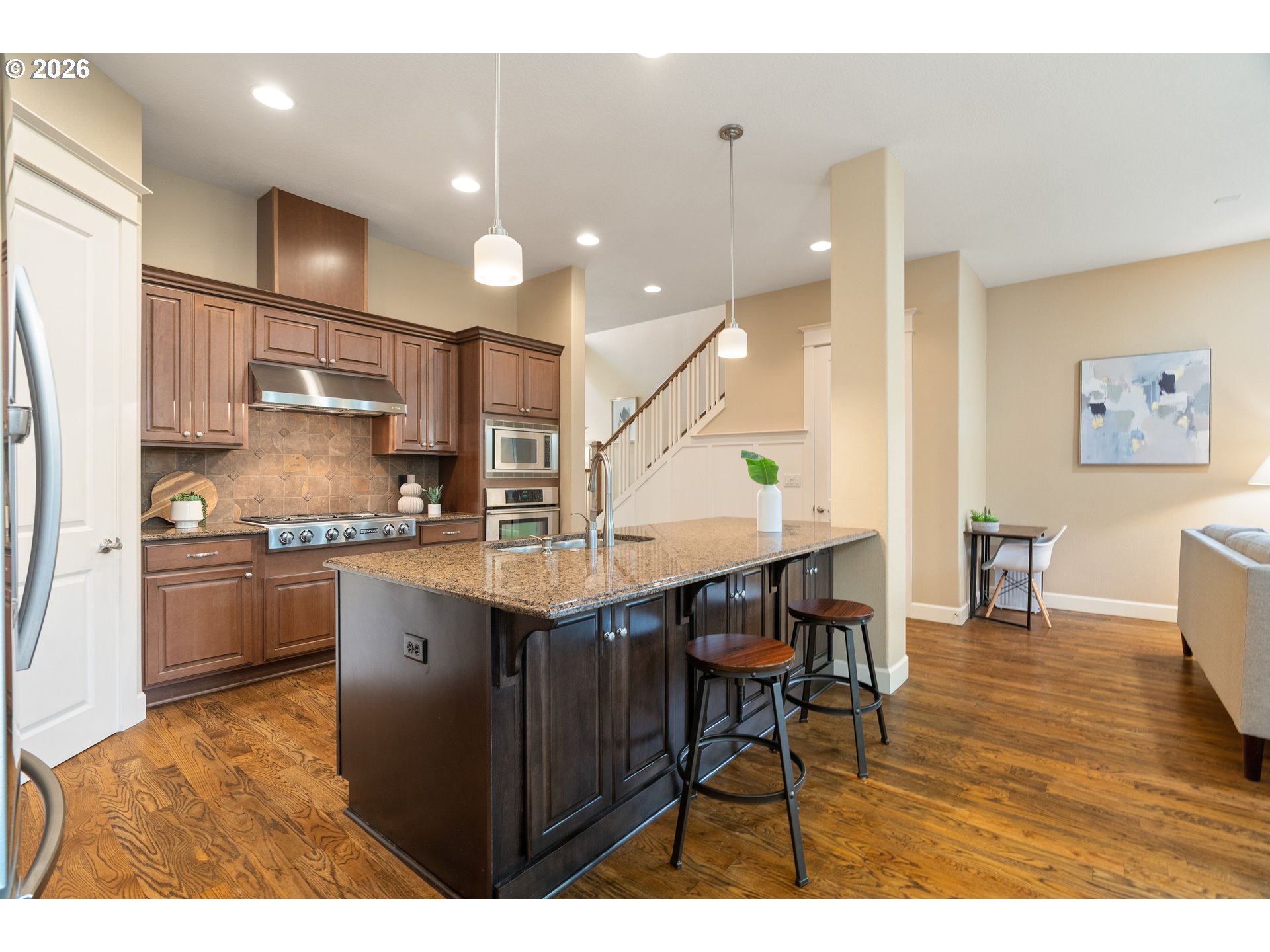 8175 SW LAURELWOOD CT