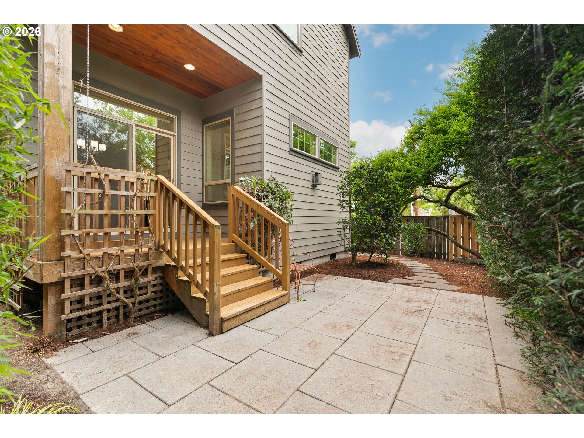 8175 SW LAURELWOOD CT