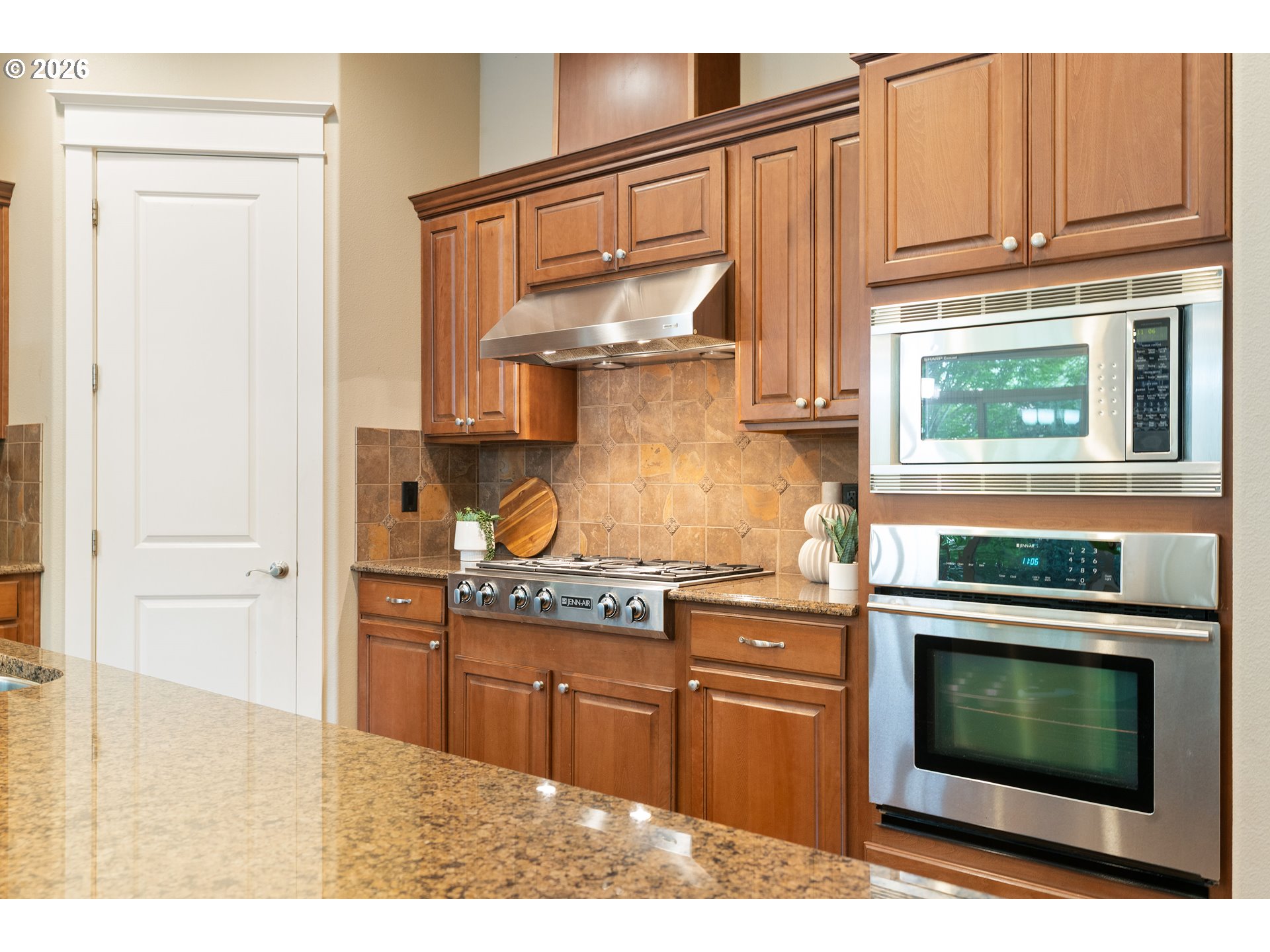 8175 SW LAURELWOOD CT
