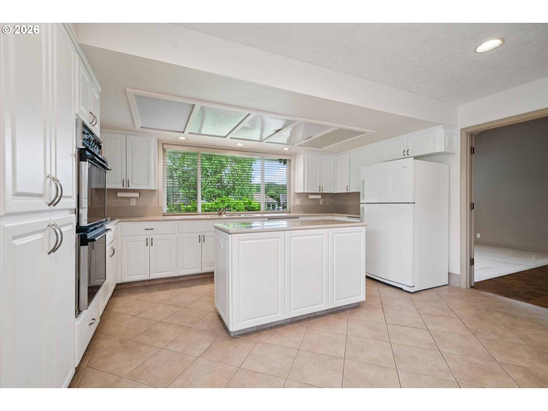 7177 SW LAKE BLUFF CT