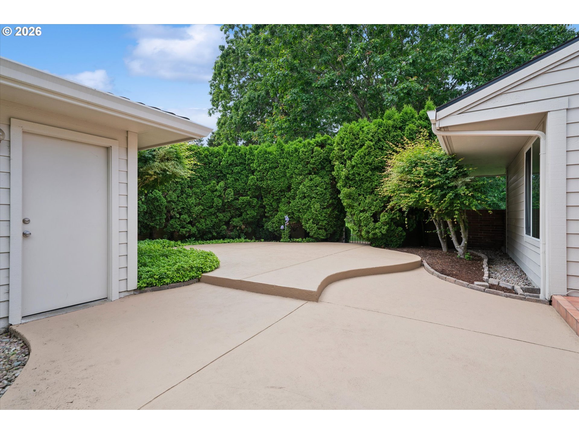 7177 SW LAKE BLUFF CT