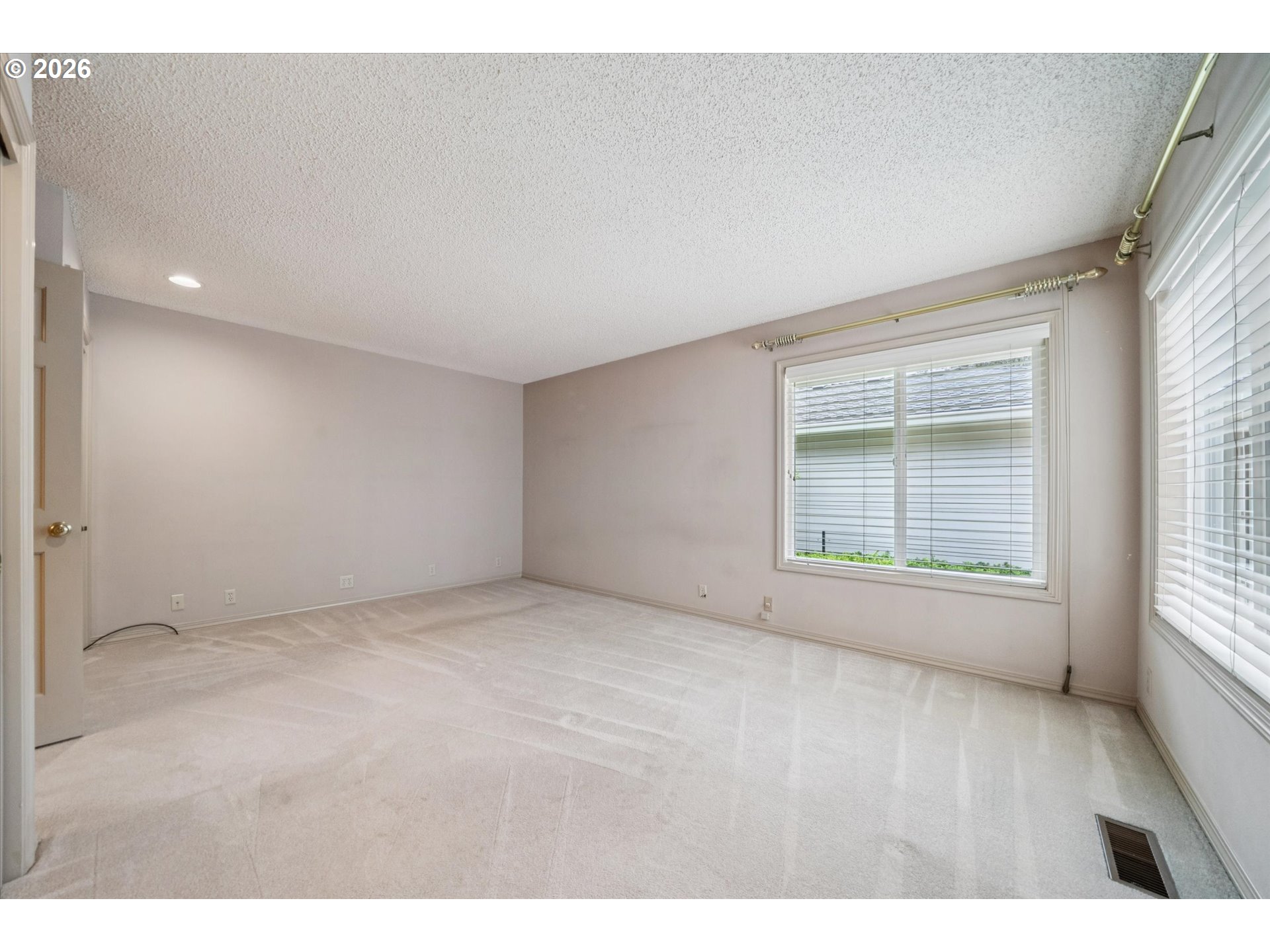 7177 SW LAKE BLUFF CT