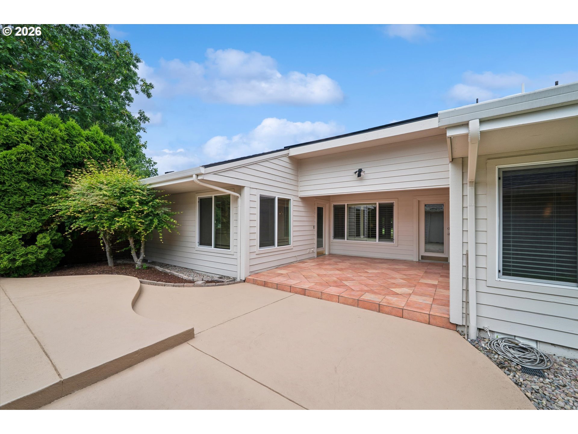 7177 SW LAKE BLUFF CT