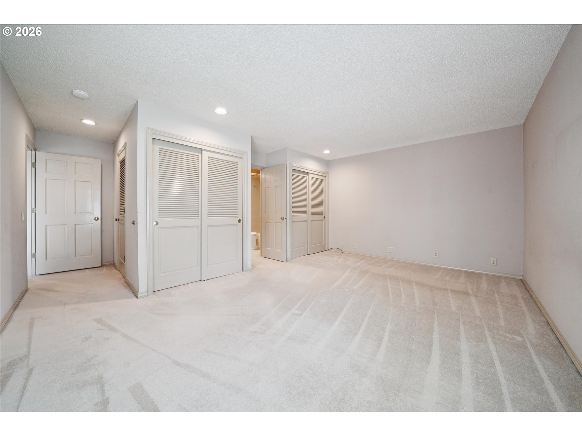 7177 SW LAKE BLUFF CT