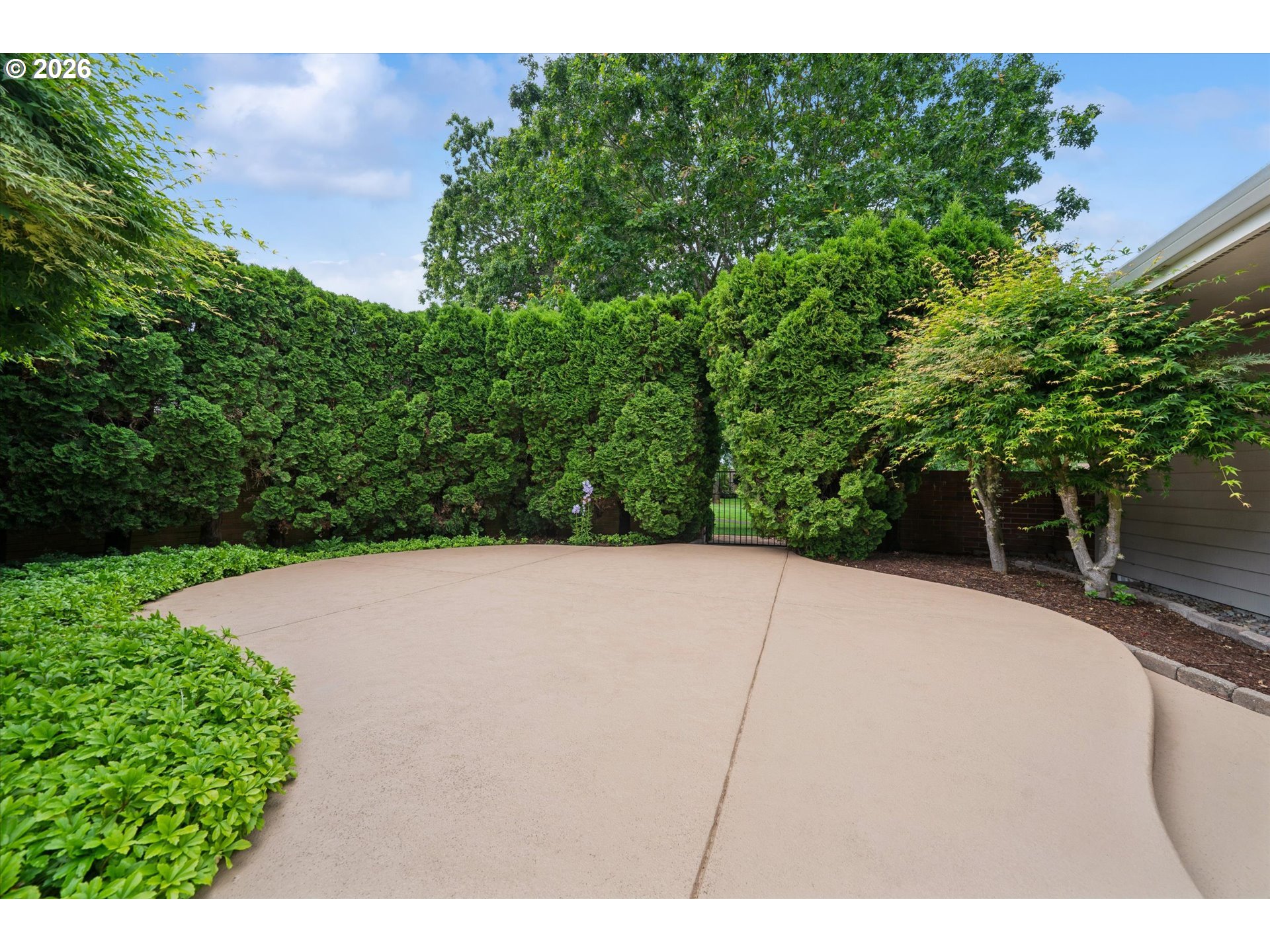 7177 SW LAKE BLUFF CT