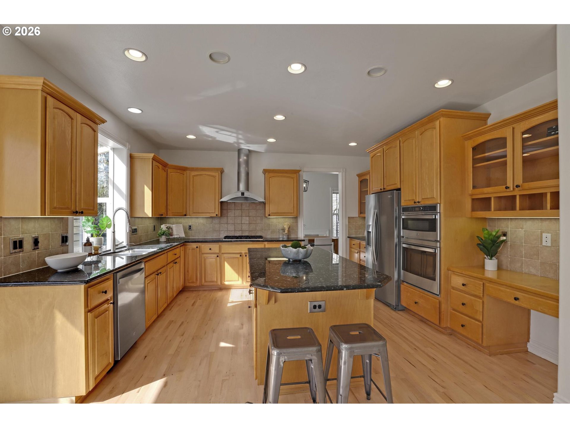 14030 NW LAKEVIEW DR