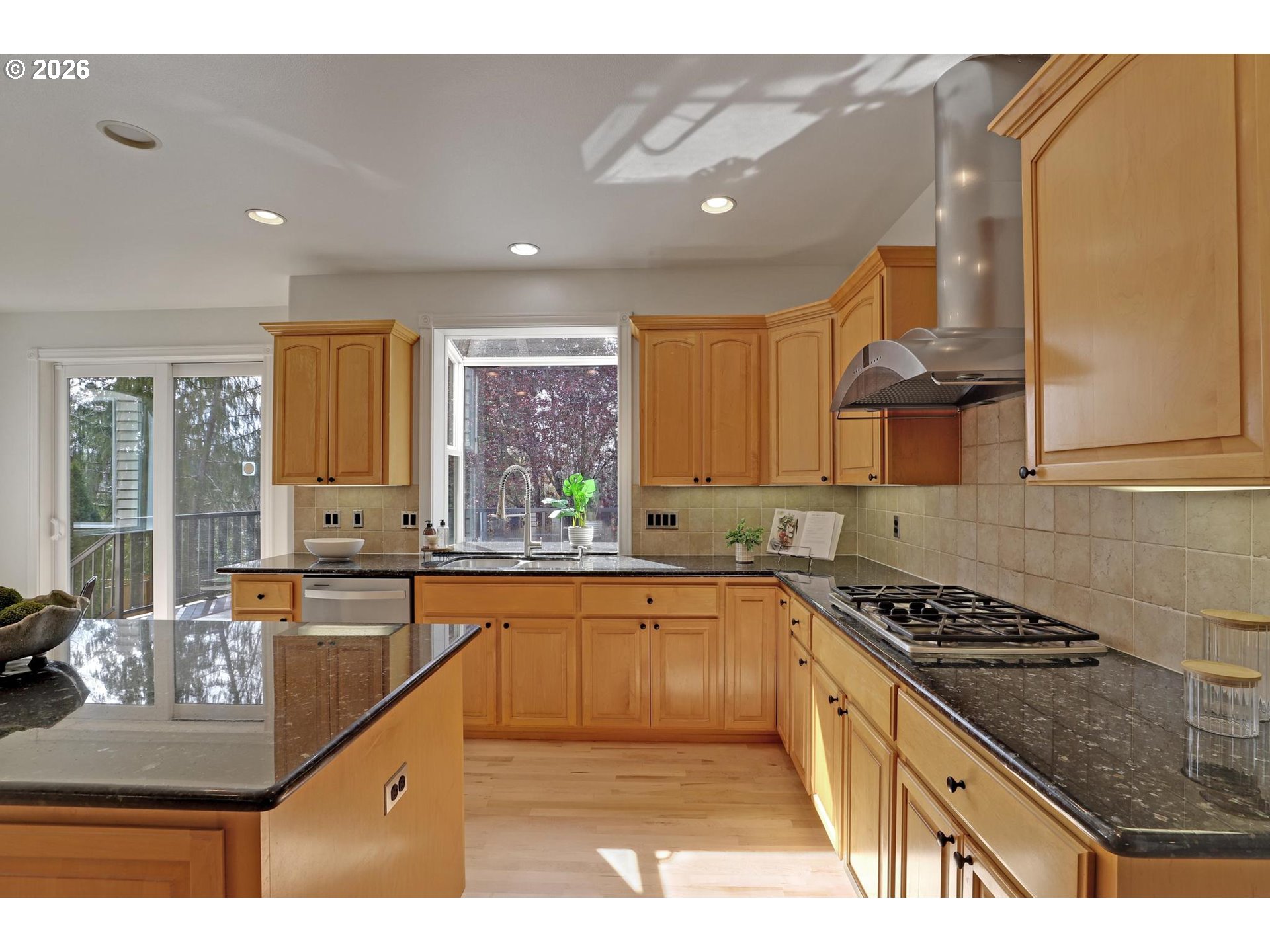 14030 NW LAKEVIEW DR