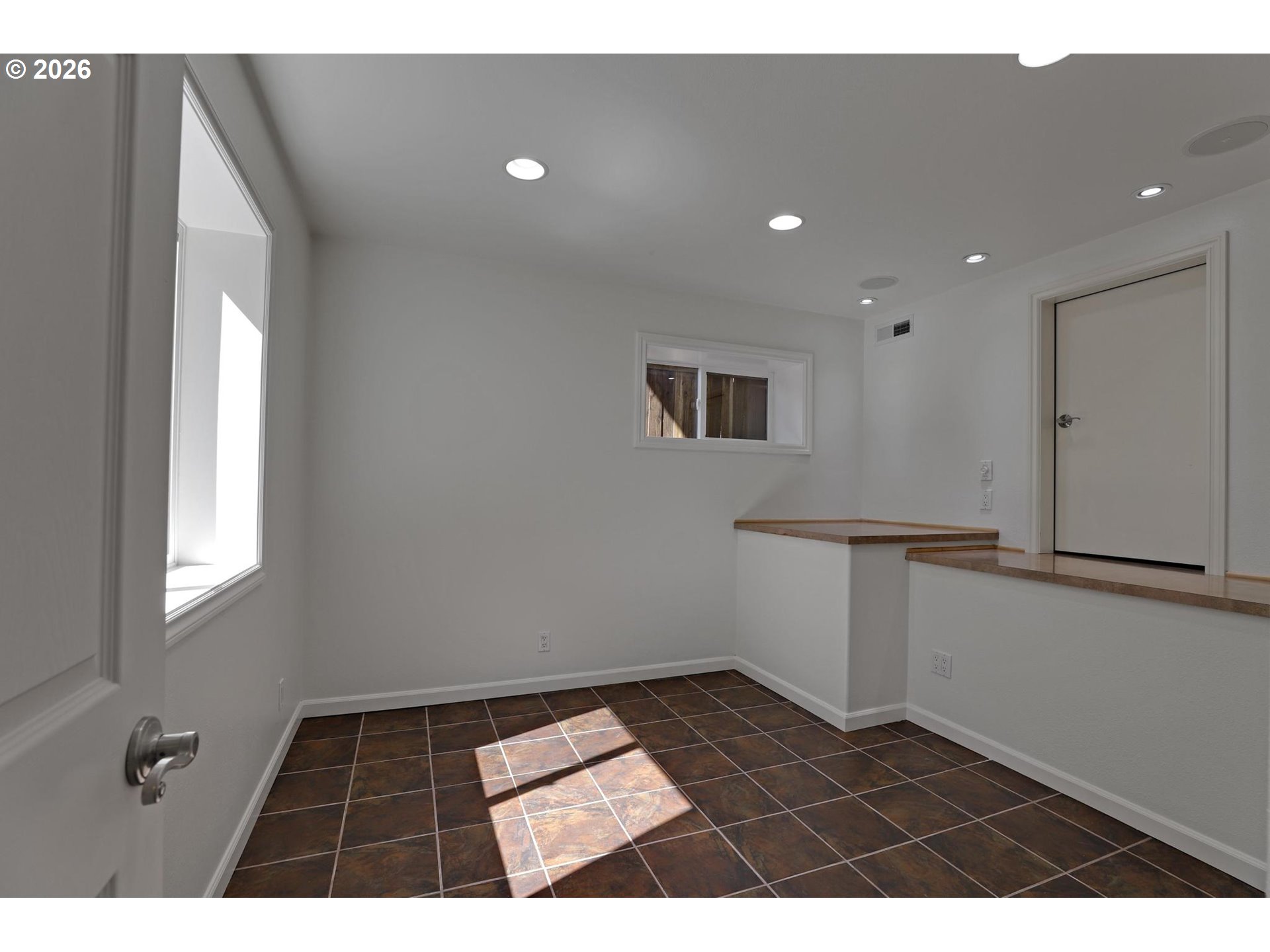 14030 NW LAKEVIEW DR