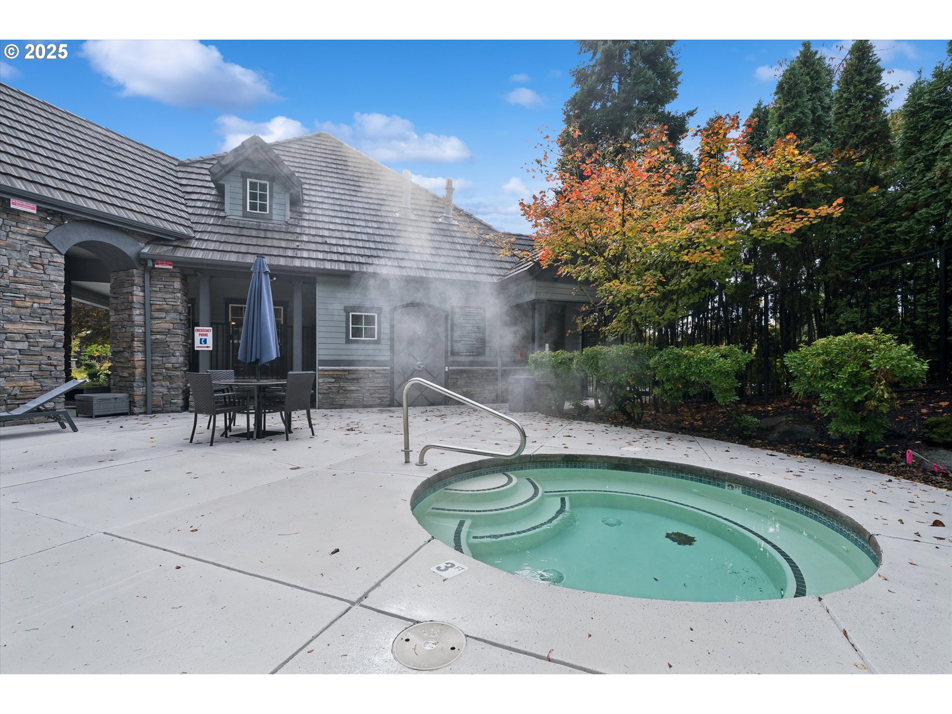 3850 SUMMERLINN DR