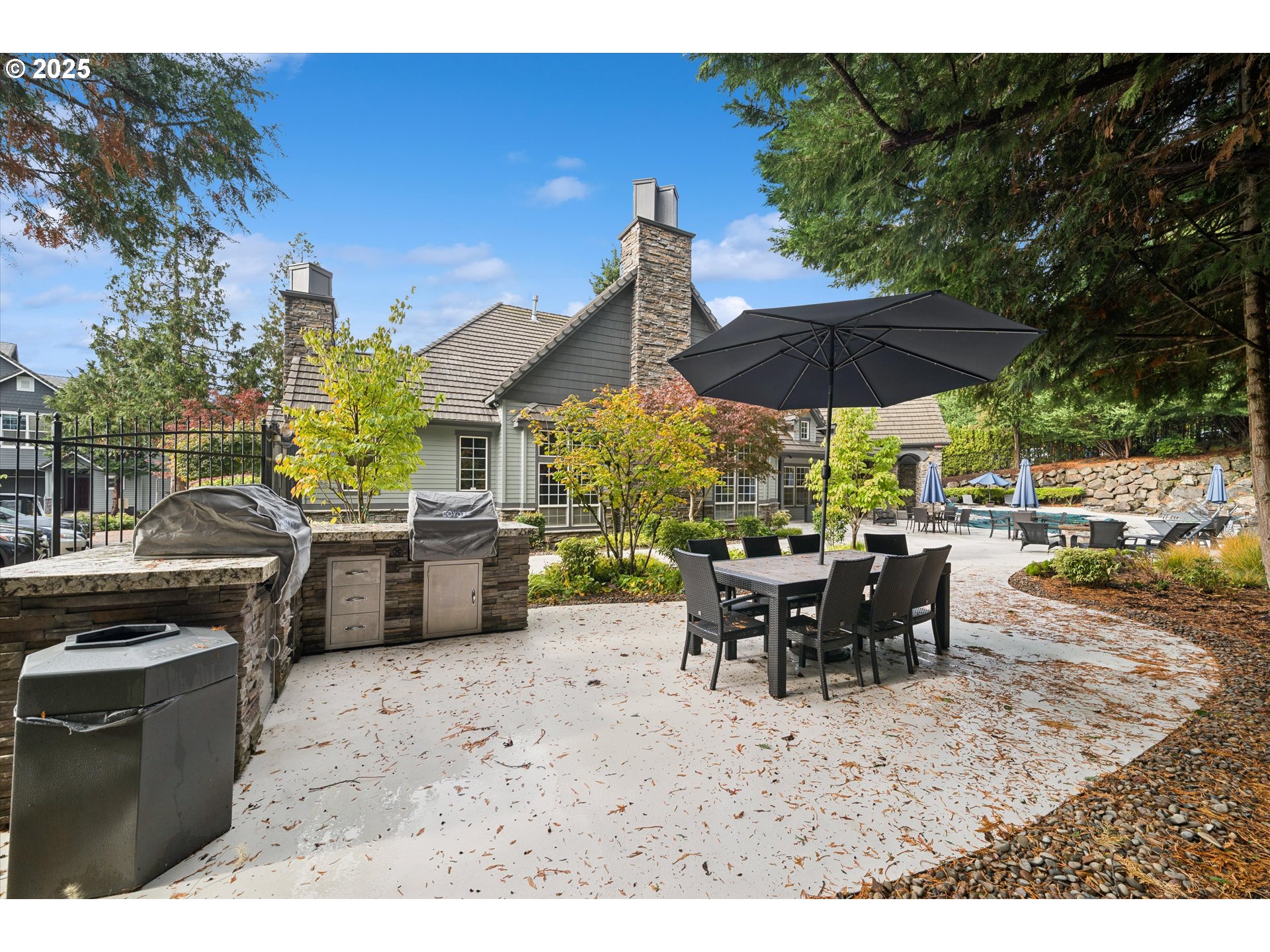 3850 SUMMERLINN DR