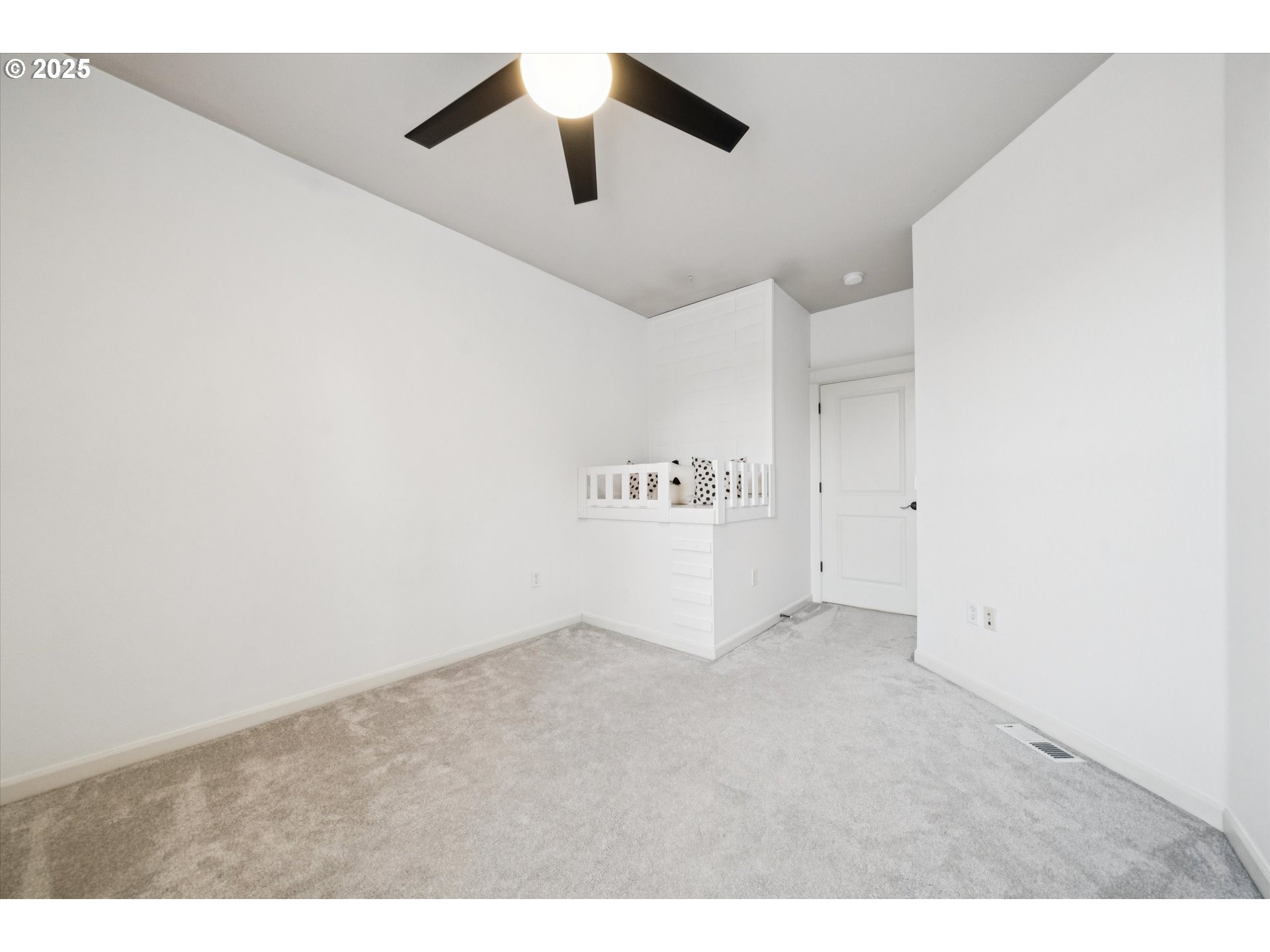 3850 SUMMERLINN DR