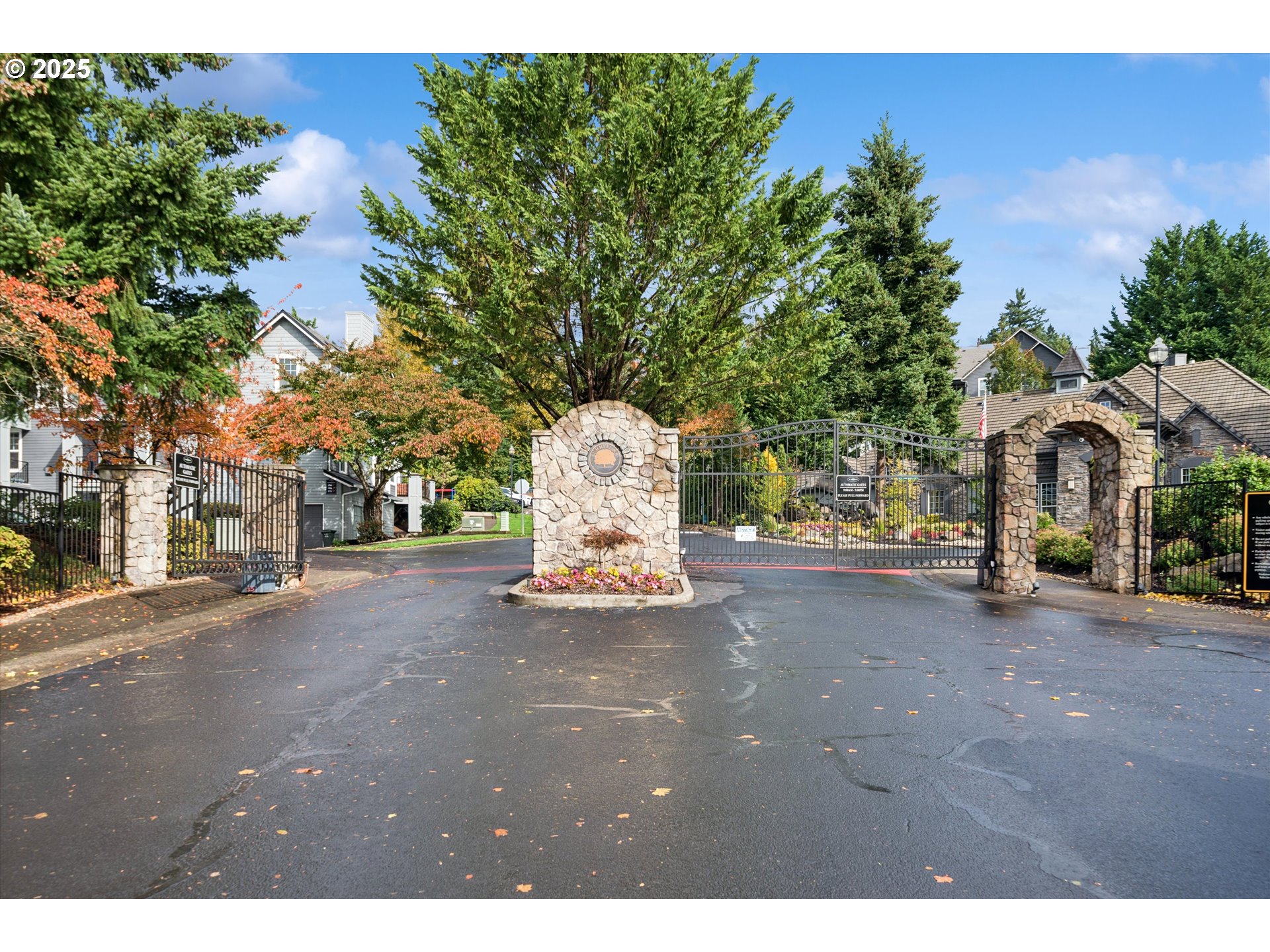 3850 SUMMERLINN DR