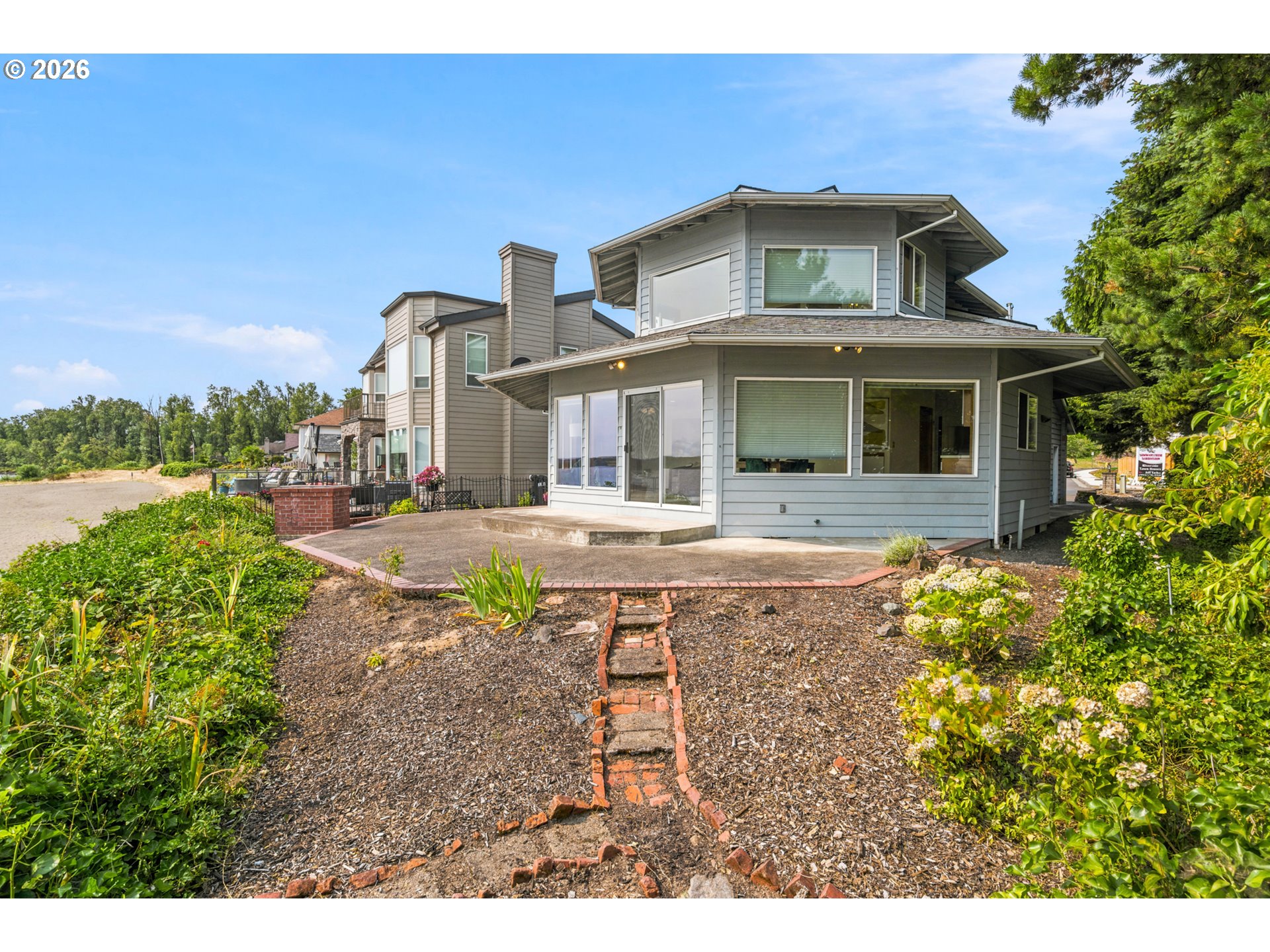 1350 2ND ST