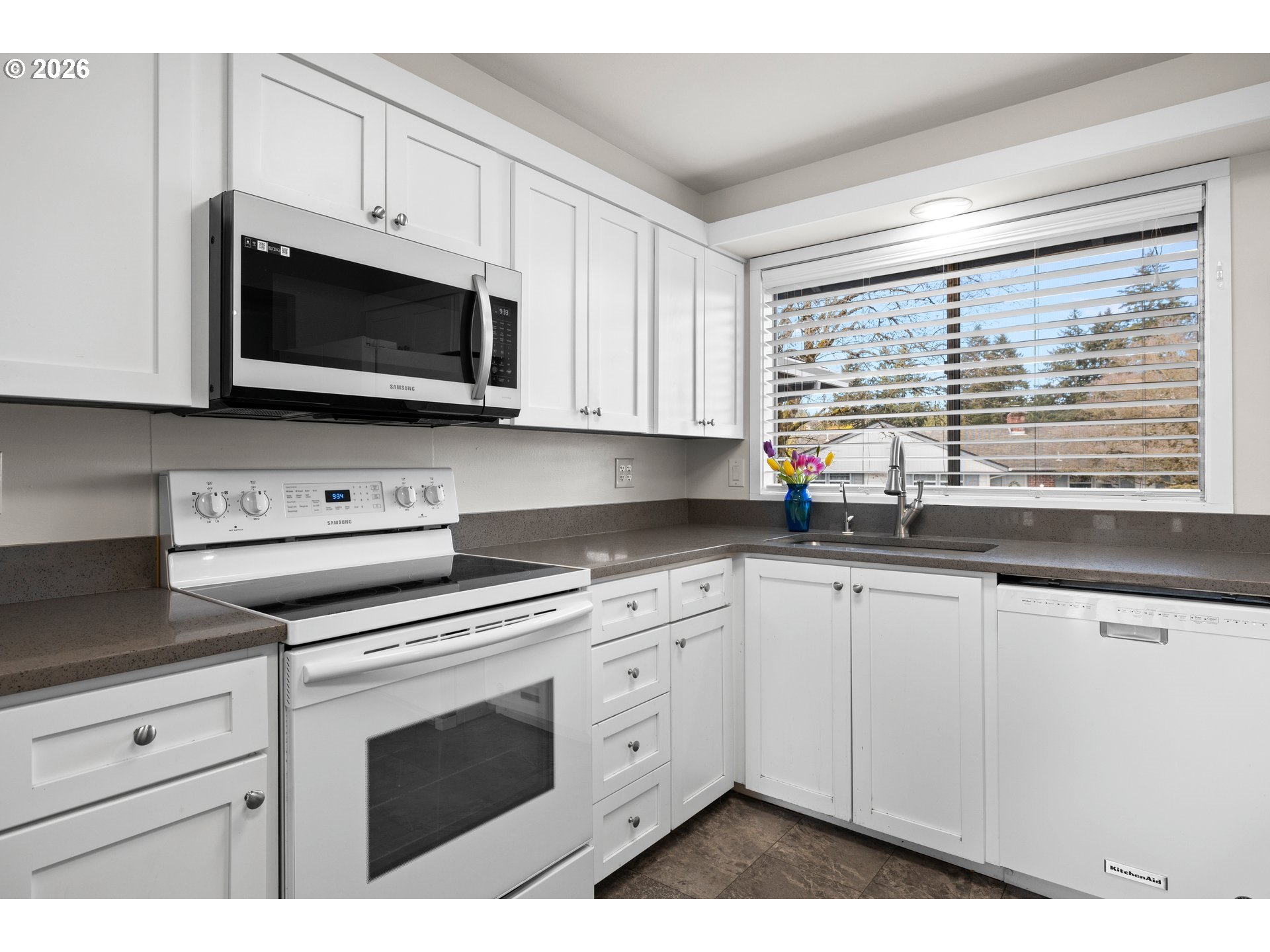 6368 SE PINE CREEK WAY