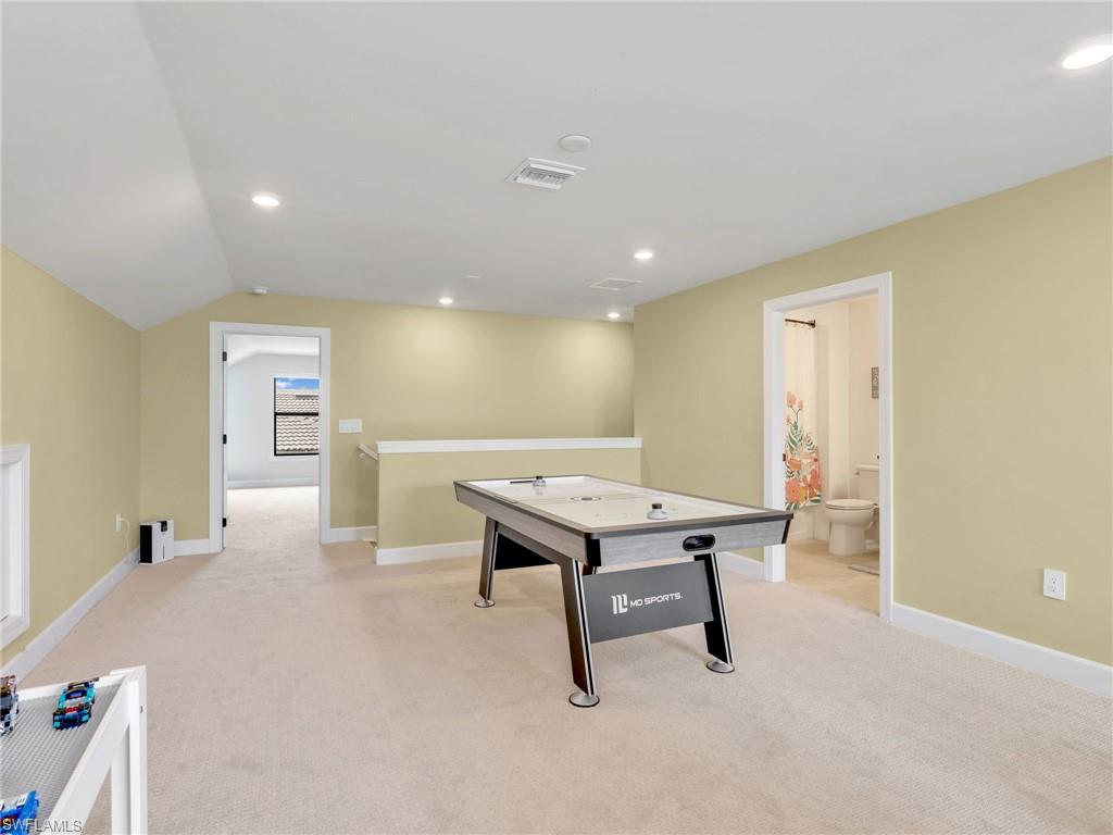 9487 Greyhawk TRL