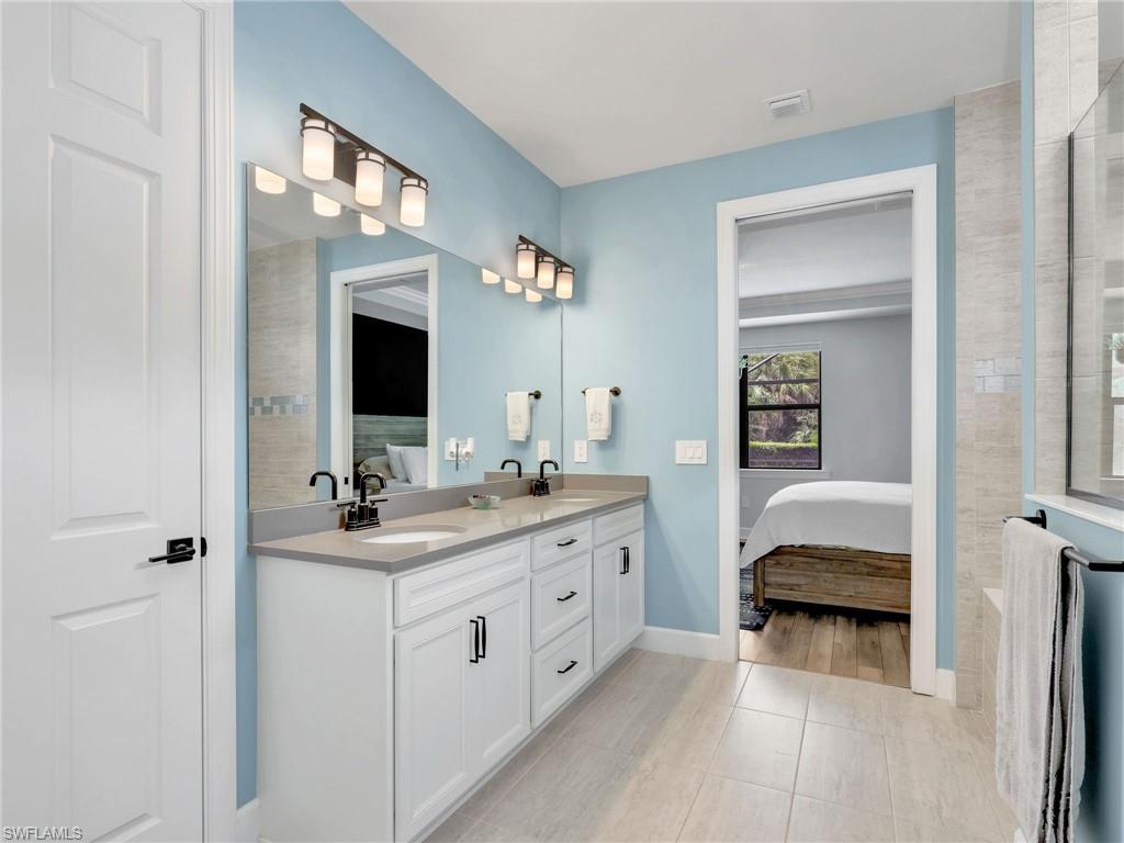 9487 Greyhawk TRL
