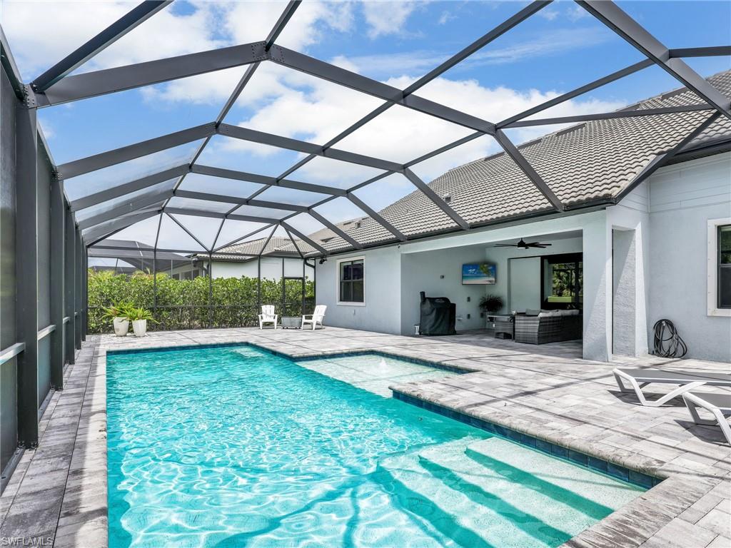 9487 Greyhawk TRL