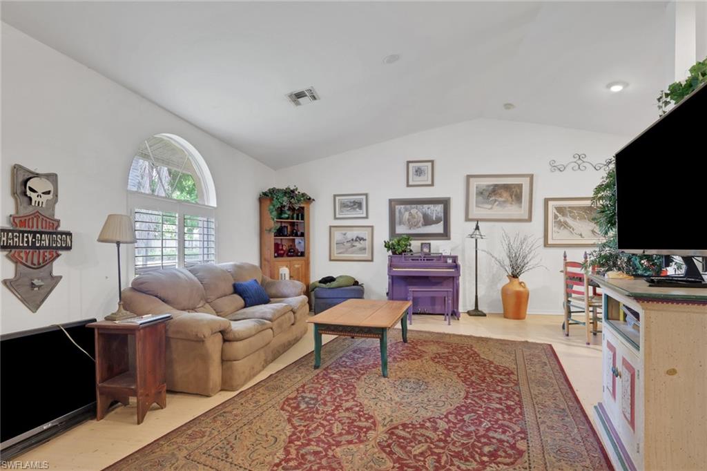 12393 Londonderry LN