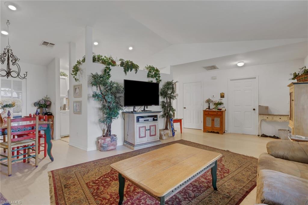 12393 Londonderry LN