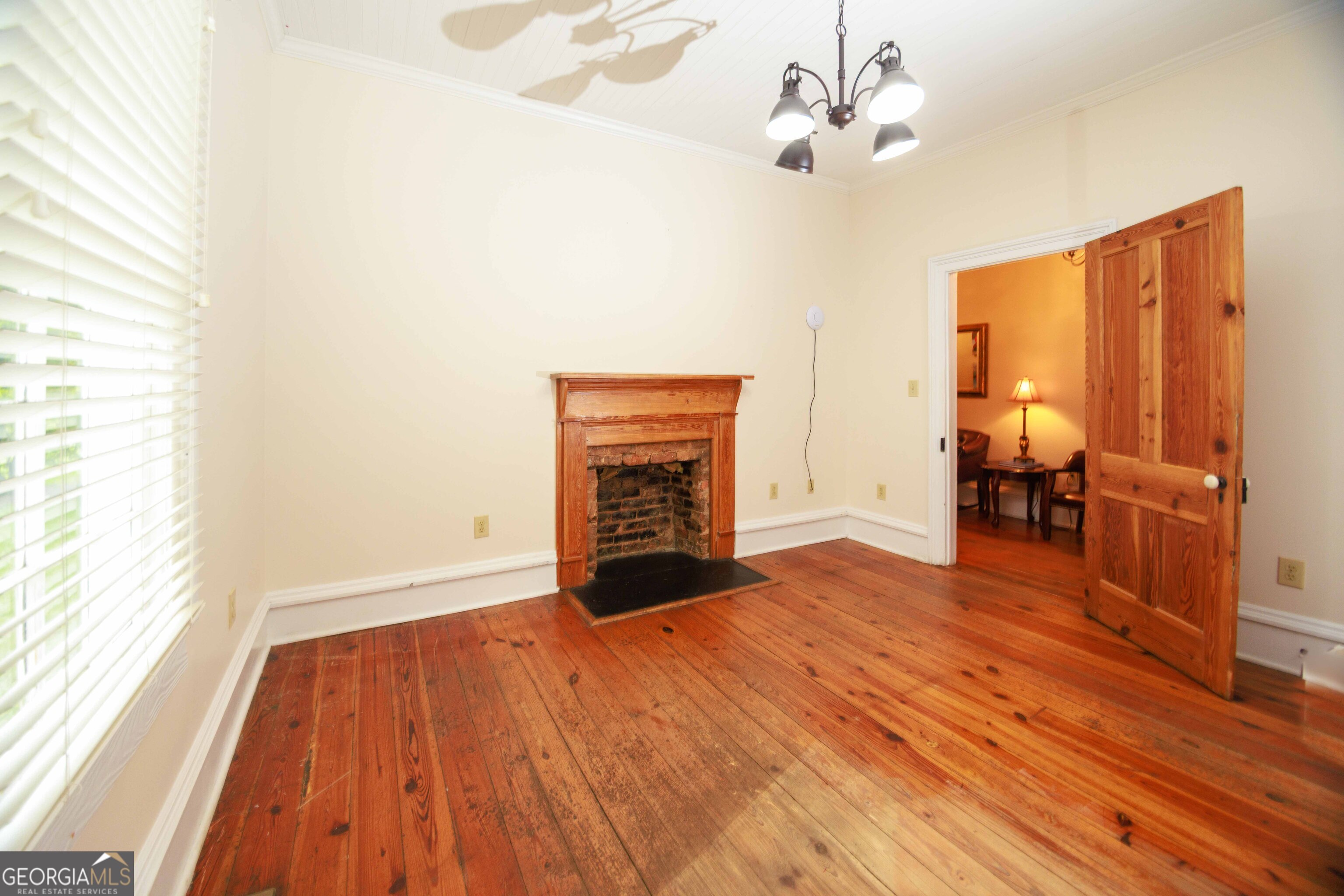 106 N Alexander Avenue