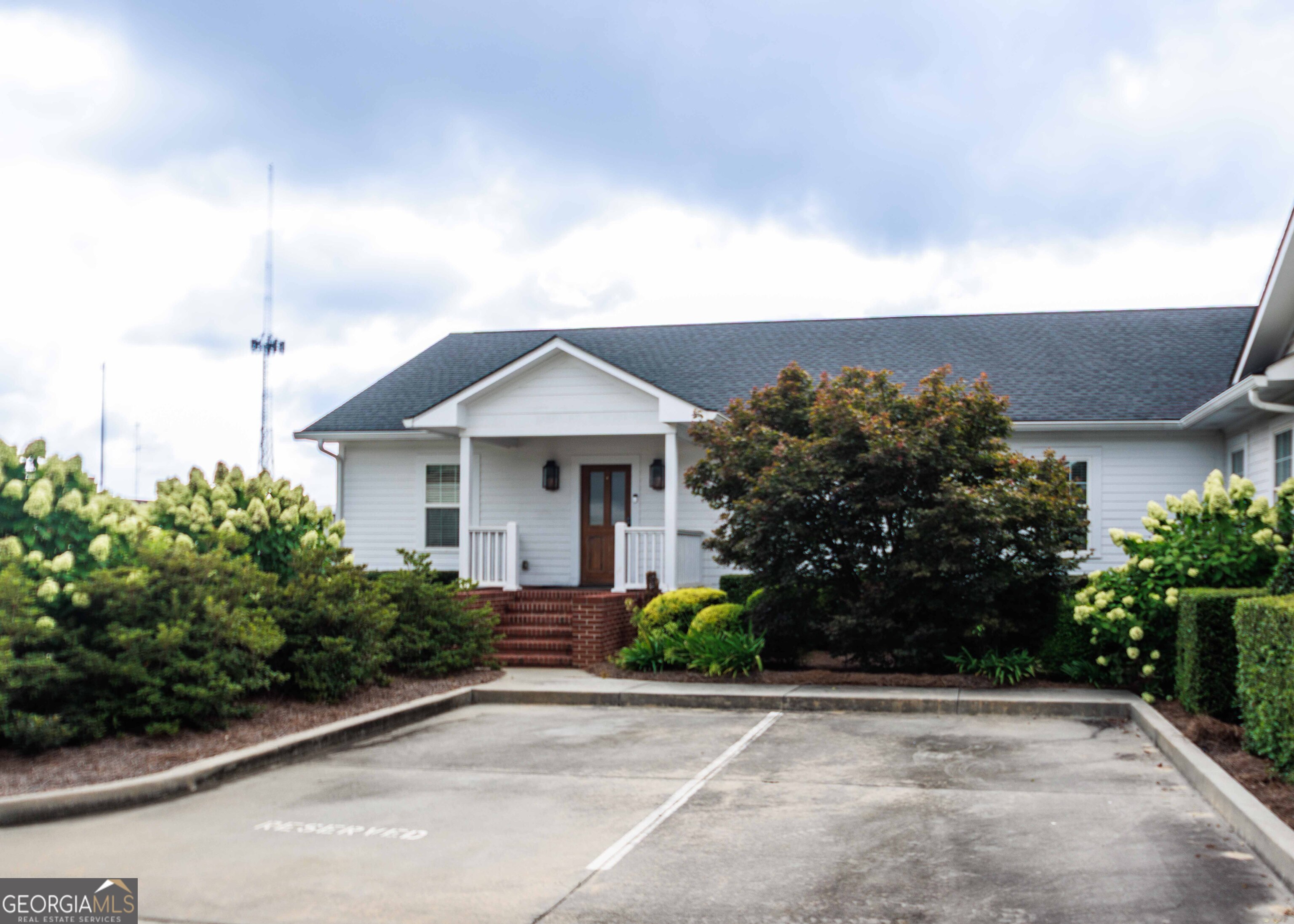 106 N Alexander Avenue