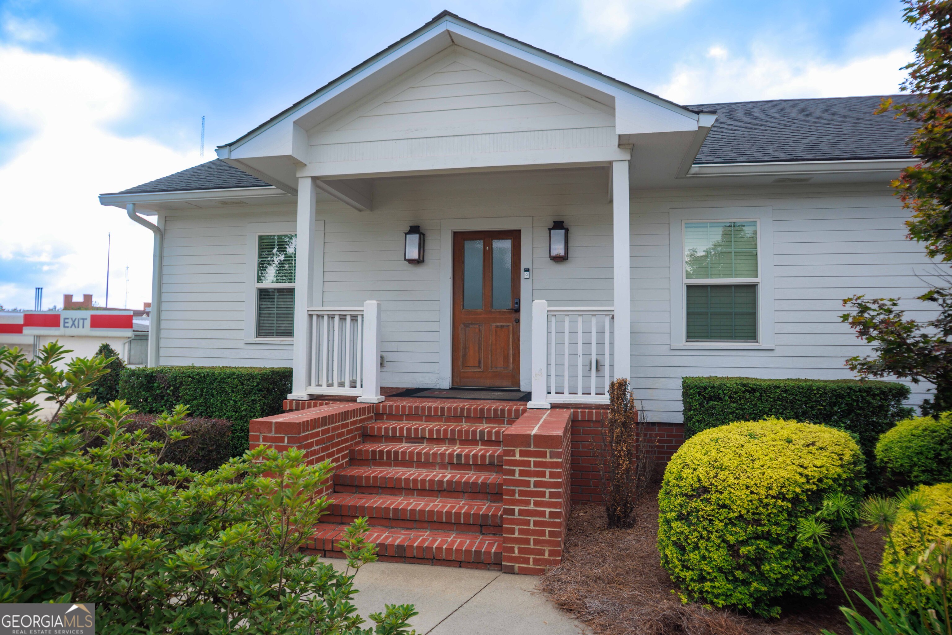 106 N Alexander Avenue