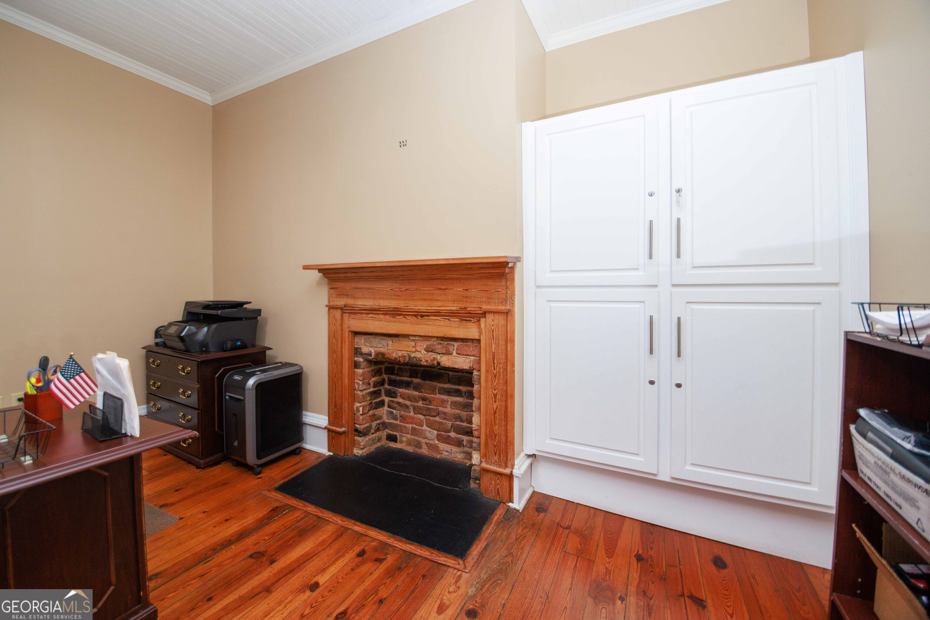 106 N Alexander Avenue