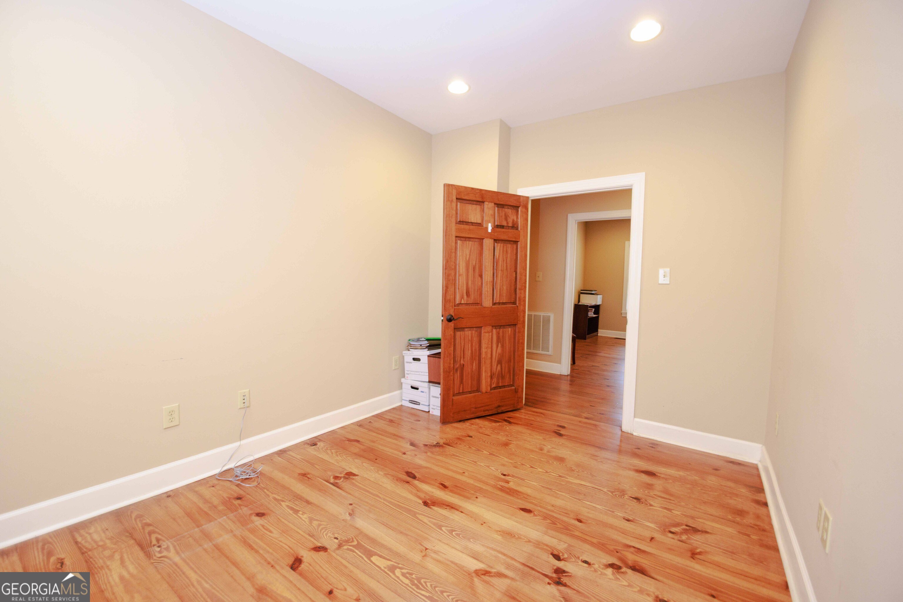 106 N Alexander Avenue