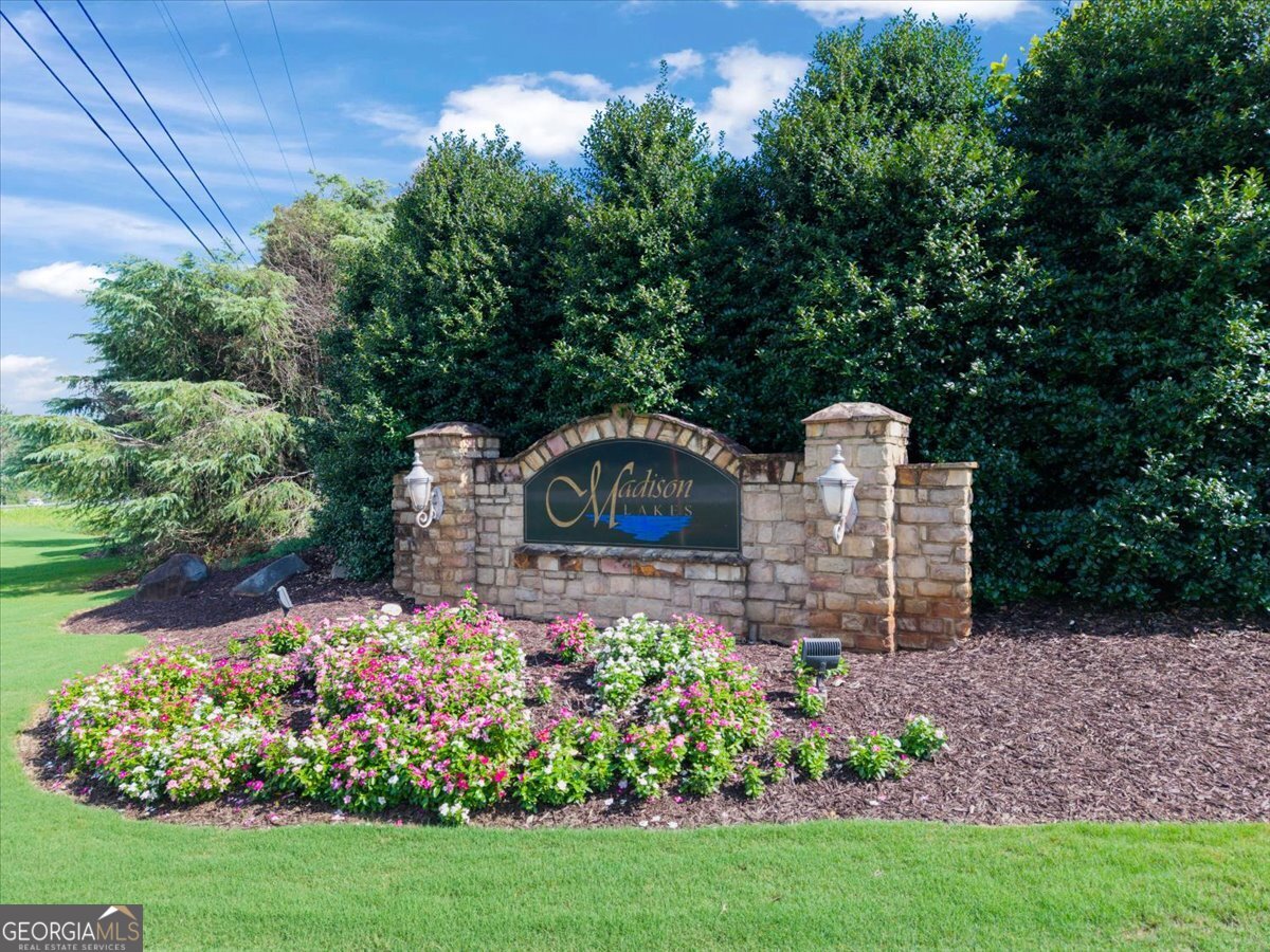 1039 Creekwood Circle