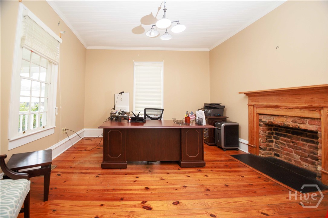 106 N Alexander Avenue