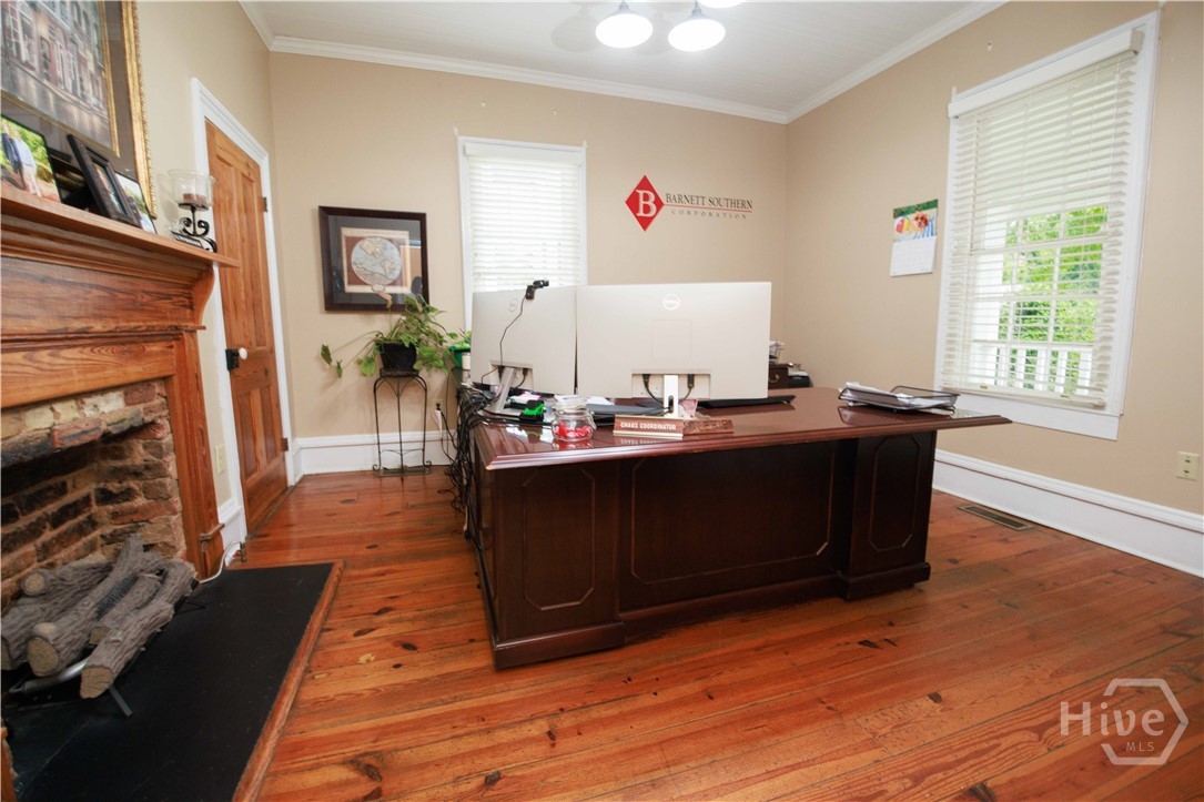 106 N Alexander Avenue