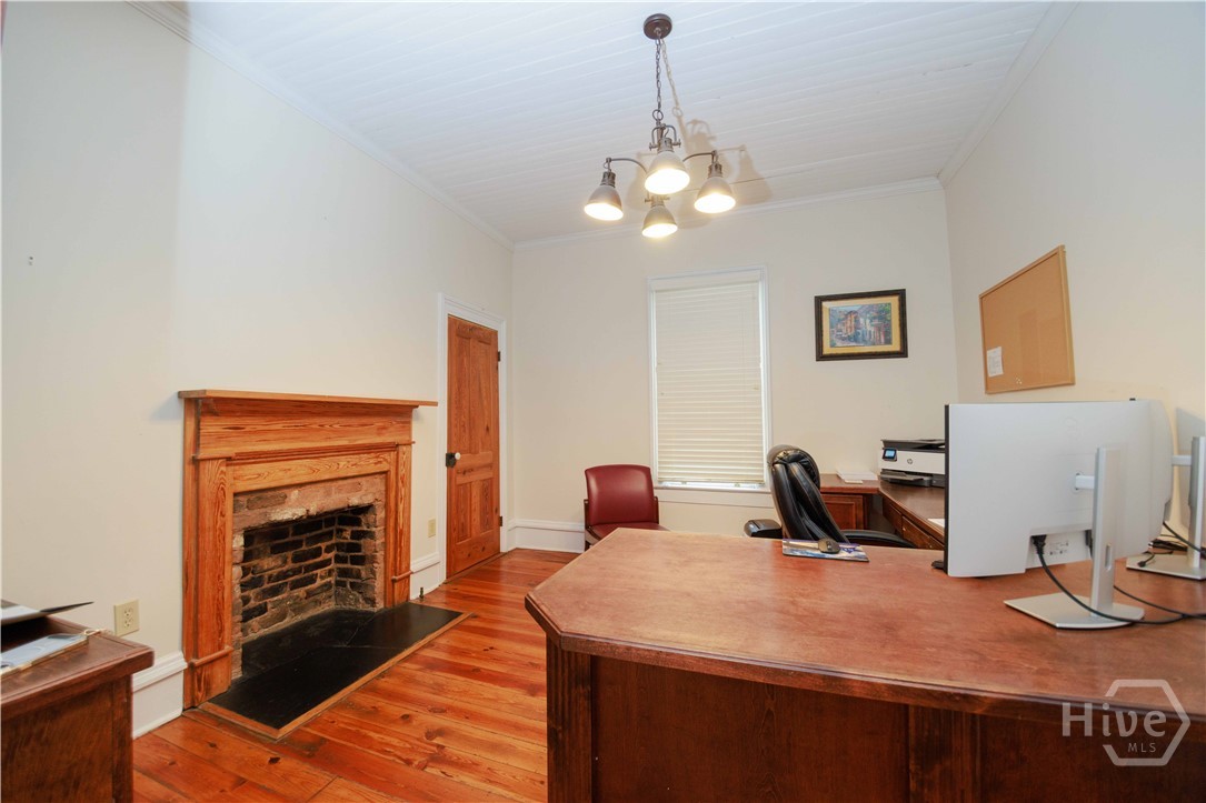 106 N Alexander Avenue