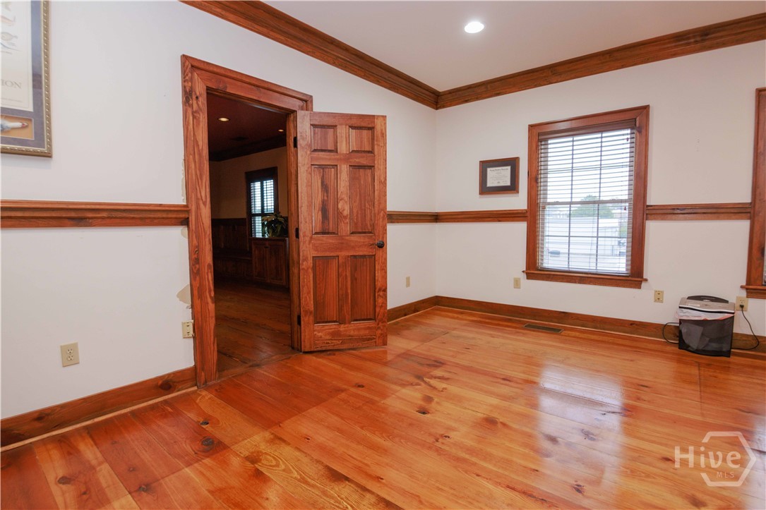 106 N Alexander Avenue