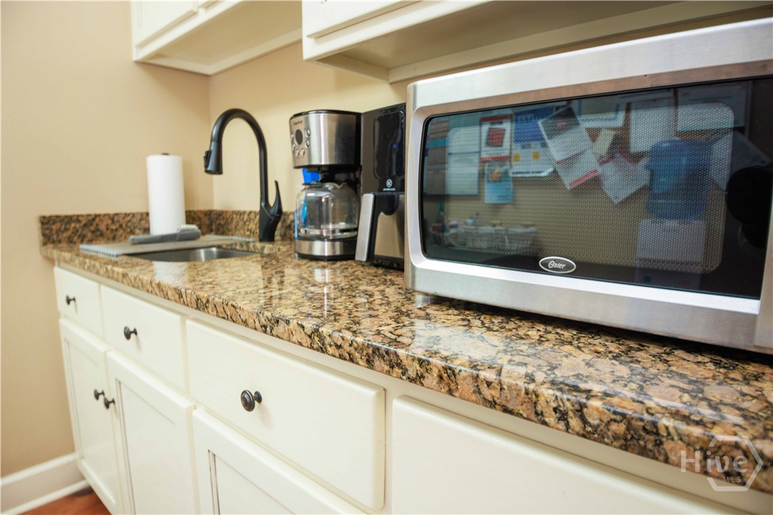 106 N Alexander Avenue