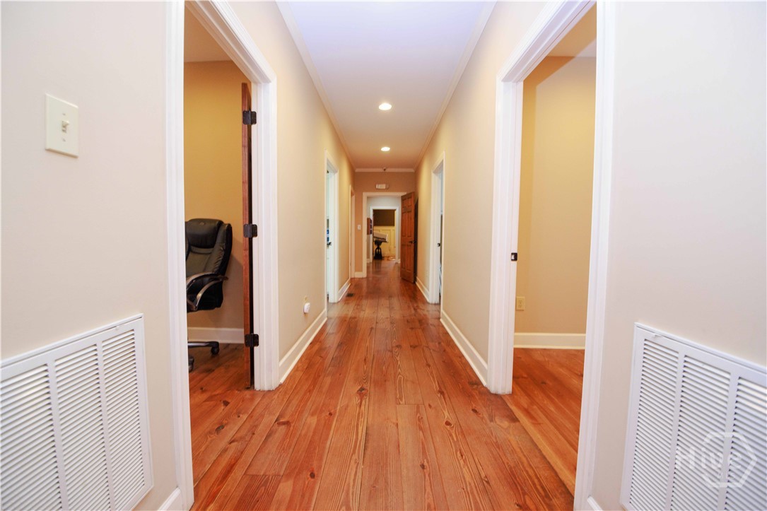 106 N Alexander Avenue