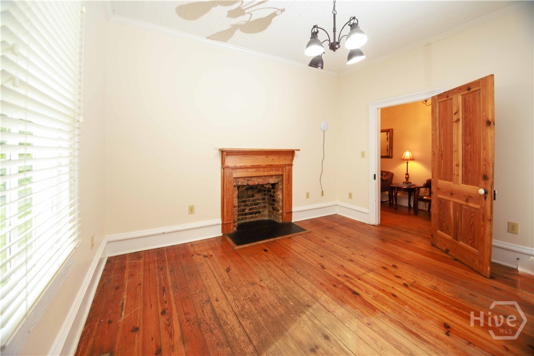 106 N Alexander Avenue